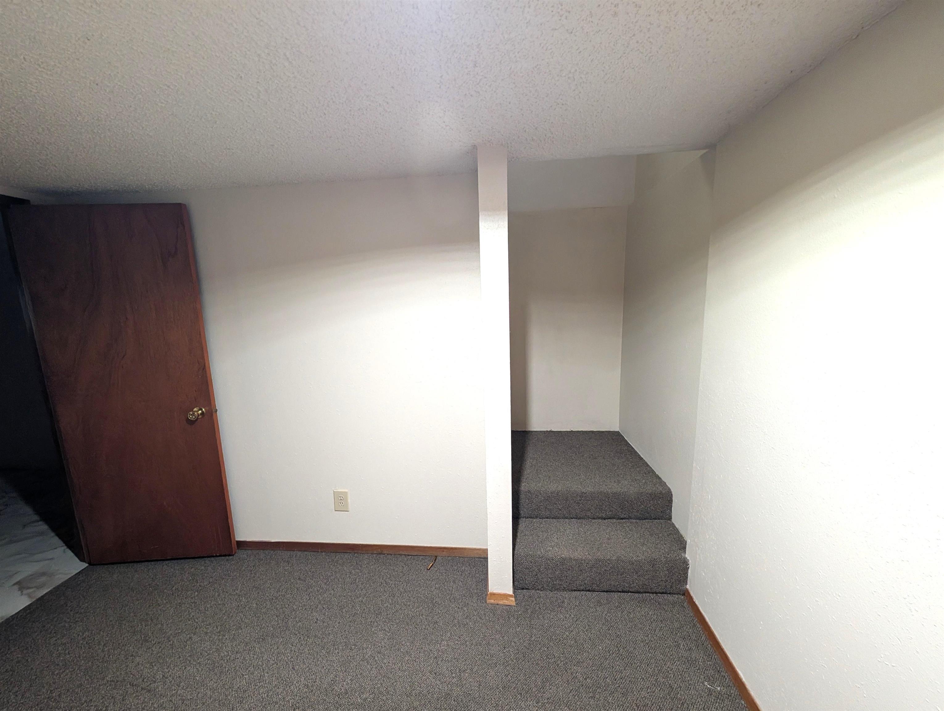 746 Villard St - Photo 22