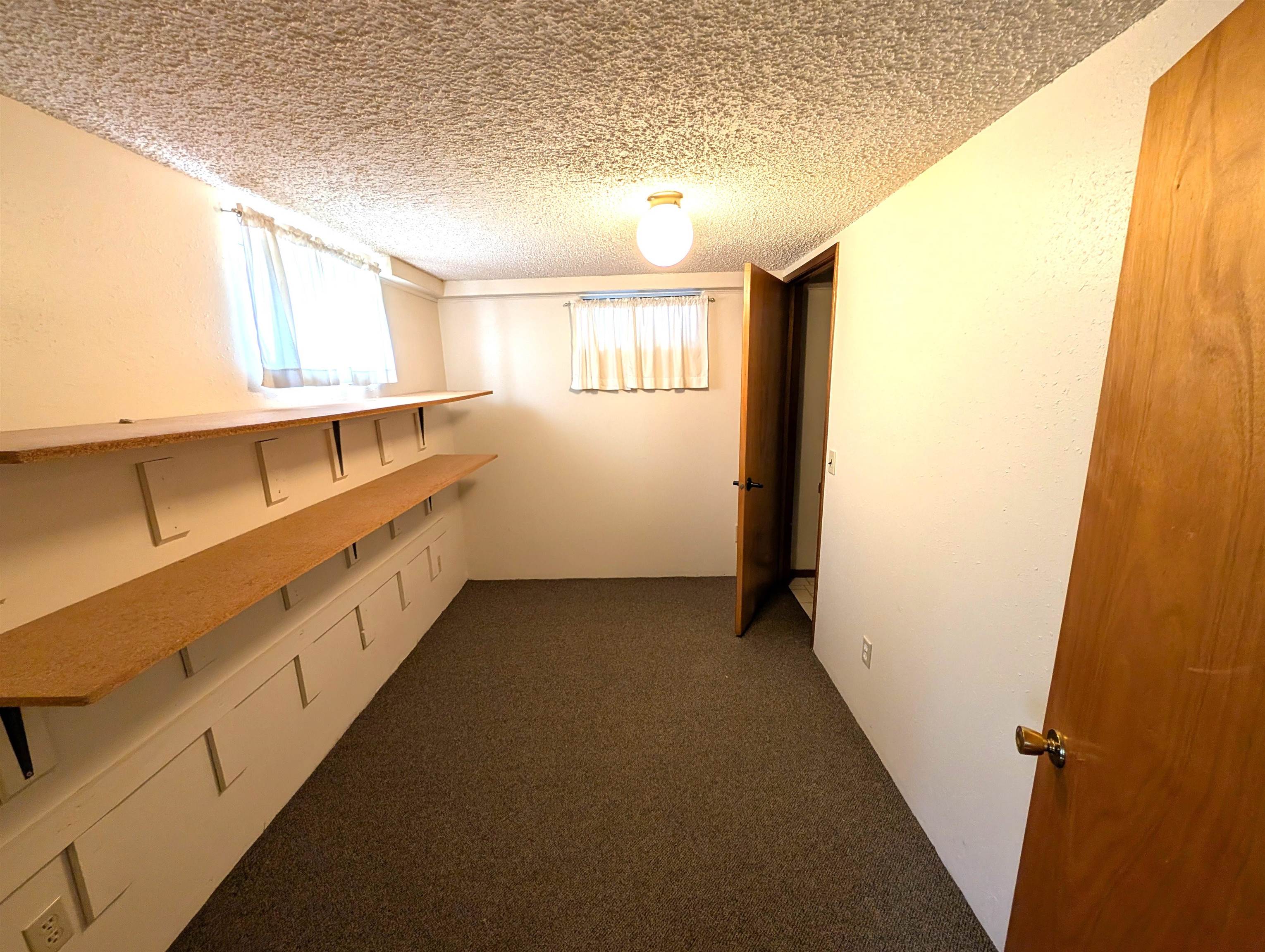 746 Villard St - Photo 35