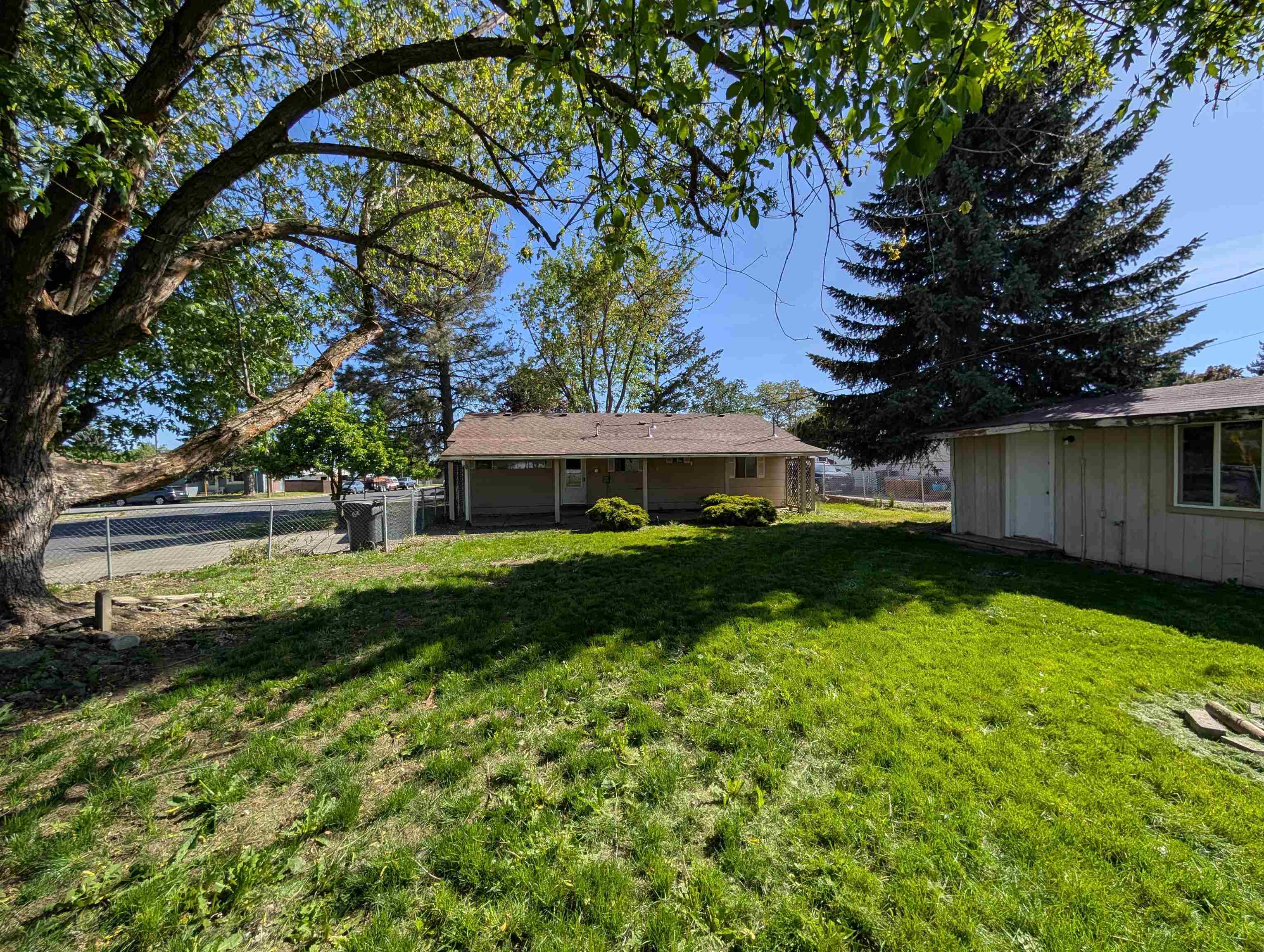 746 Villard St - Photo 45