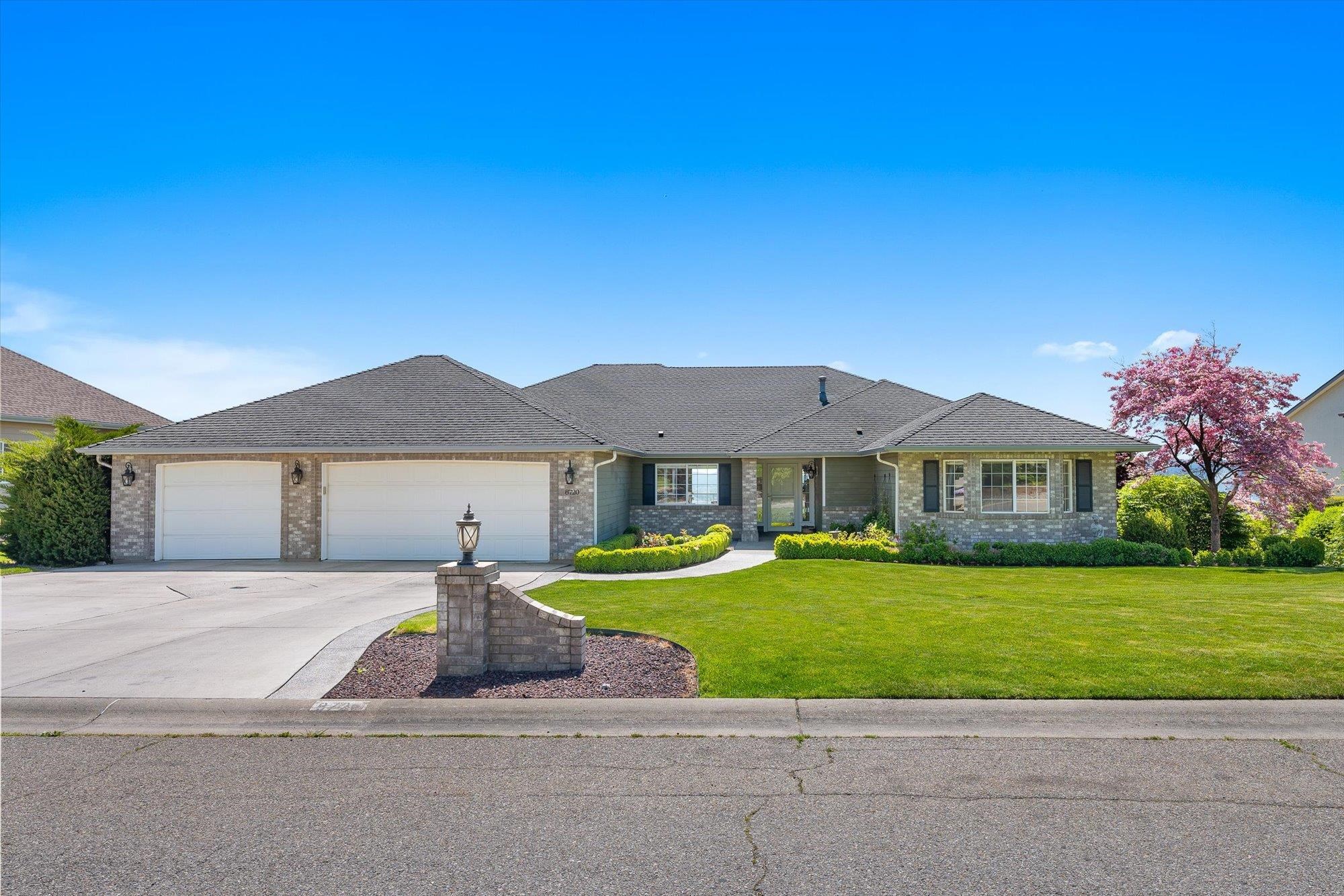8720 E WOODLAND PARK Dr - Photo 1