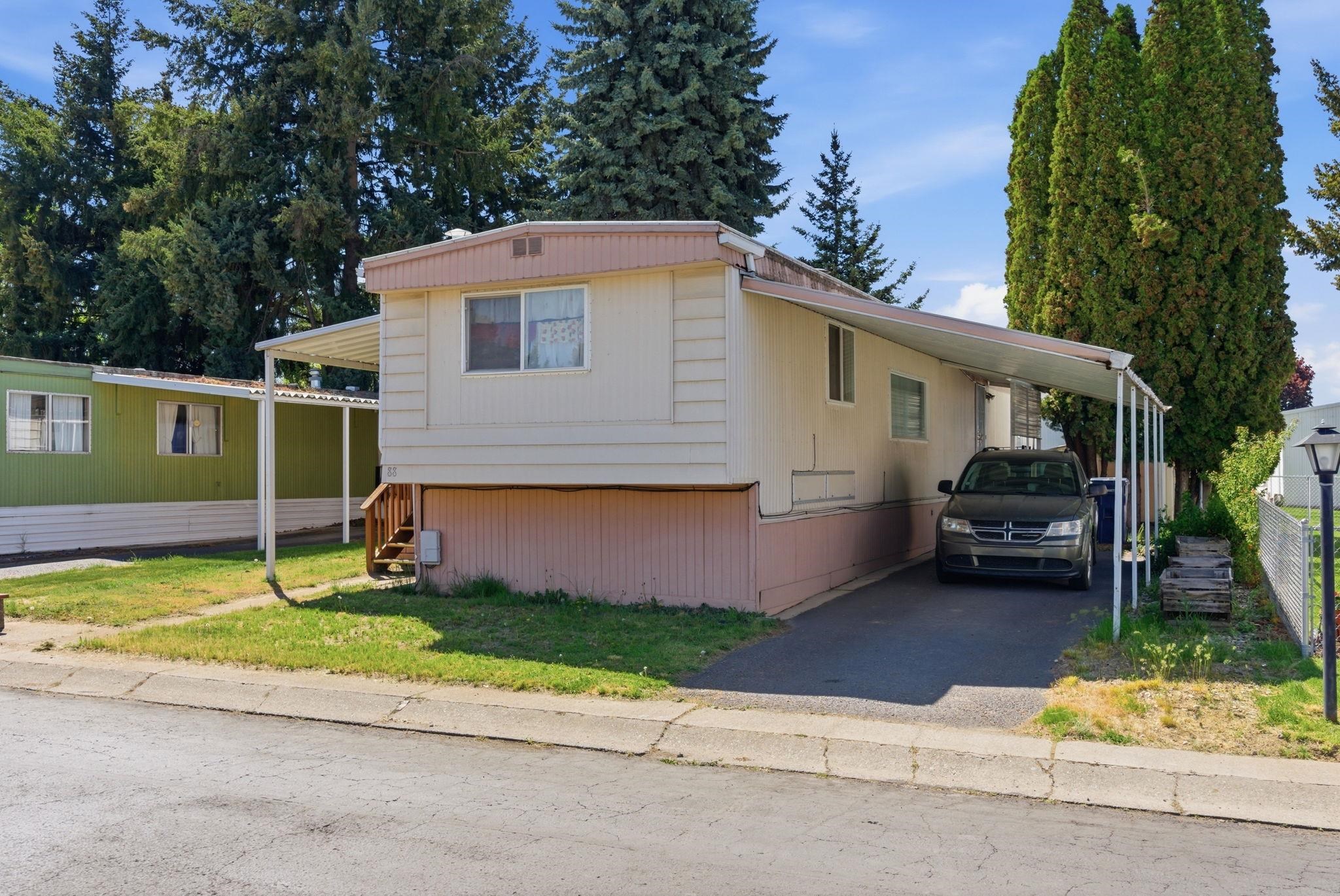 1211 E Lyons Ave - Photo 1