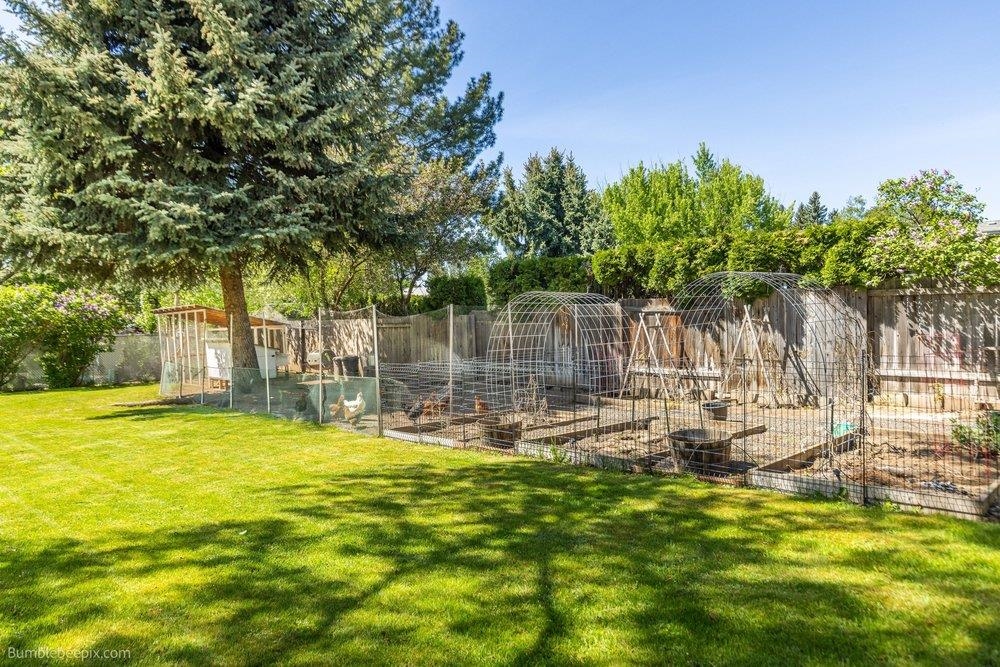 2111 E 63rd Ave - Photo 31