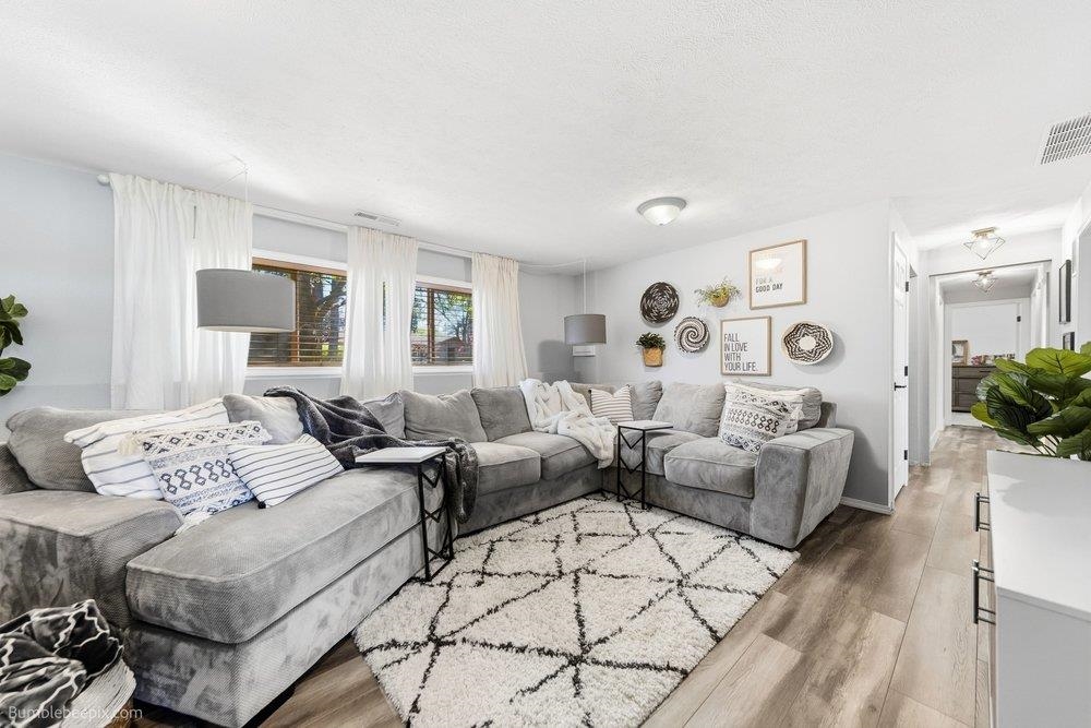 2111 E 63rd Ave - Photo 19