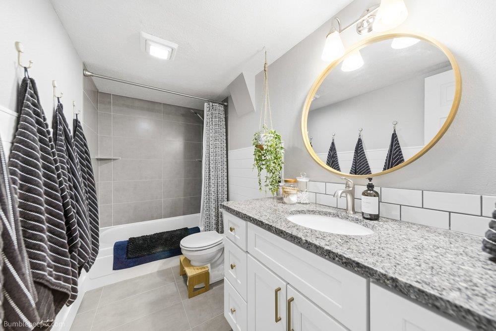 2111 E 63rd Ave - Photo 23