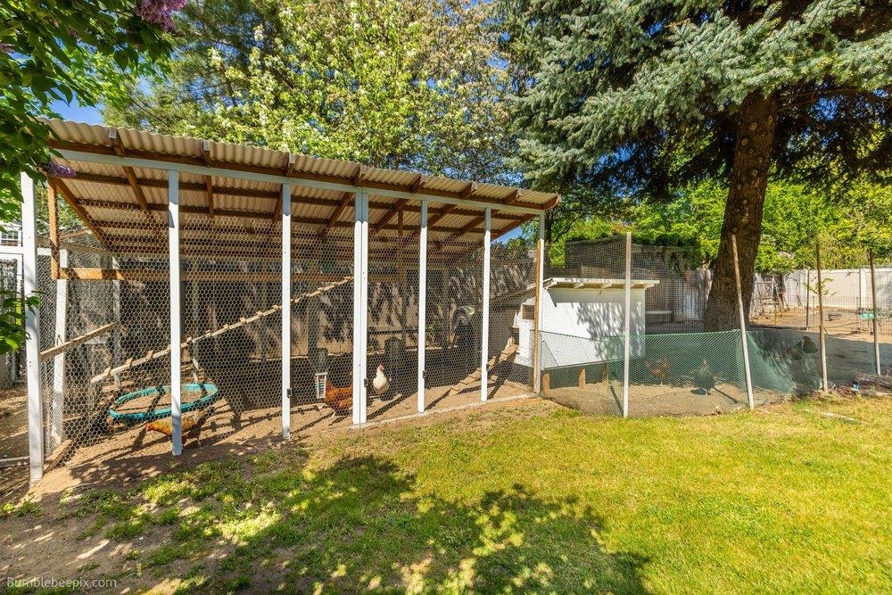 2111 E 63rd Ave - Photo 36