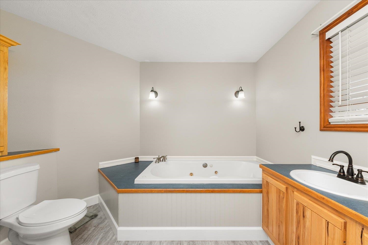 6810 W Wild Rose Rd - Photo 22