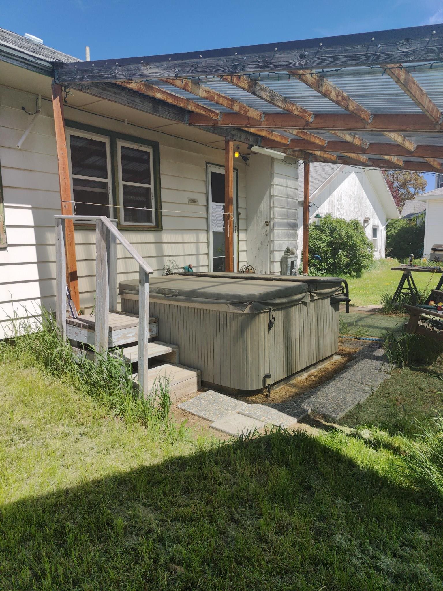 711 Washington St - Photo 2