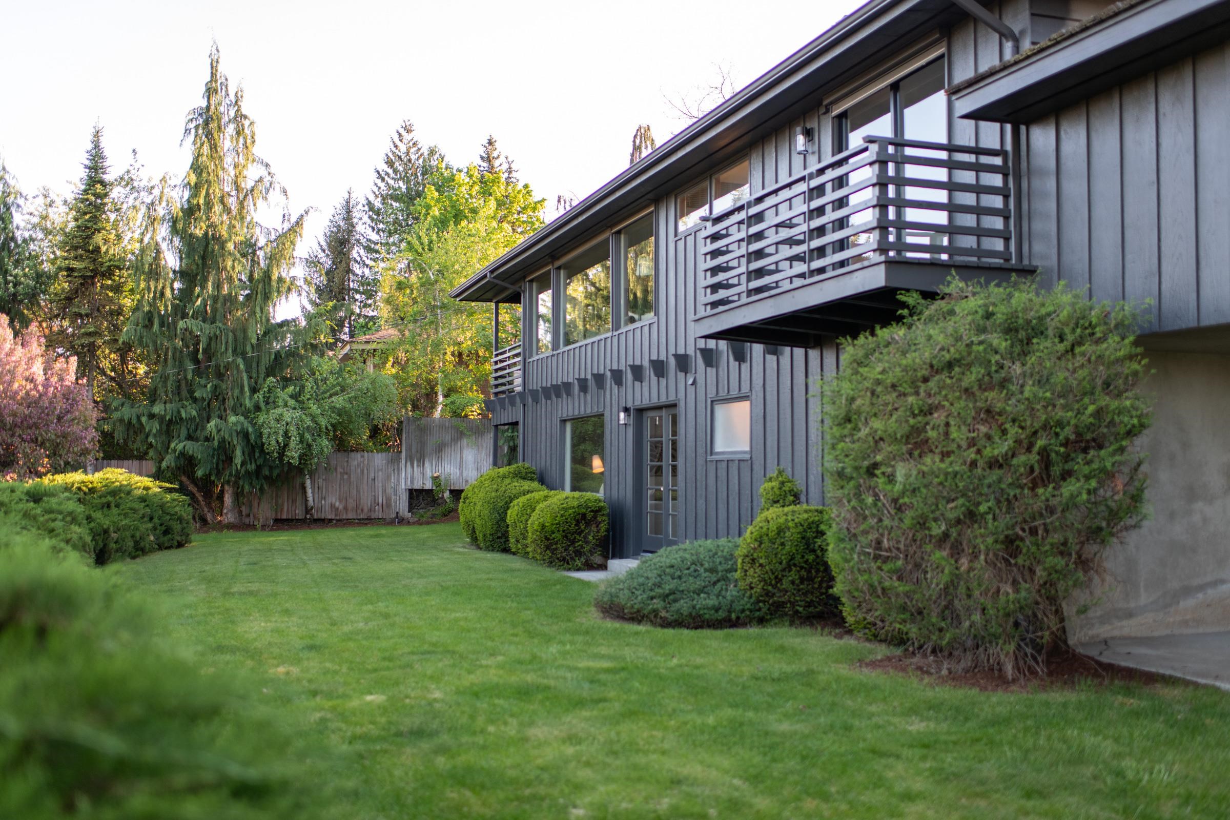 8422 N NORTHVIEW Rd - Photo 1