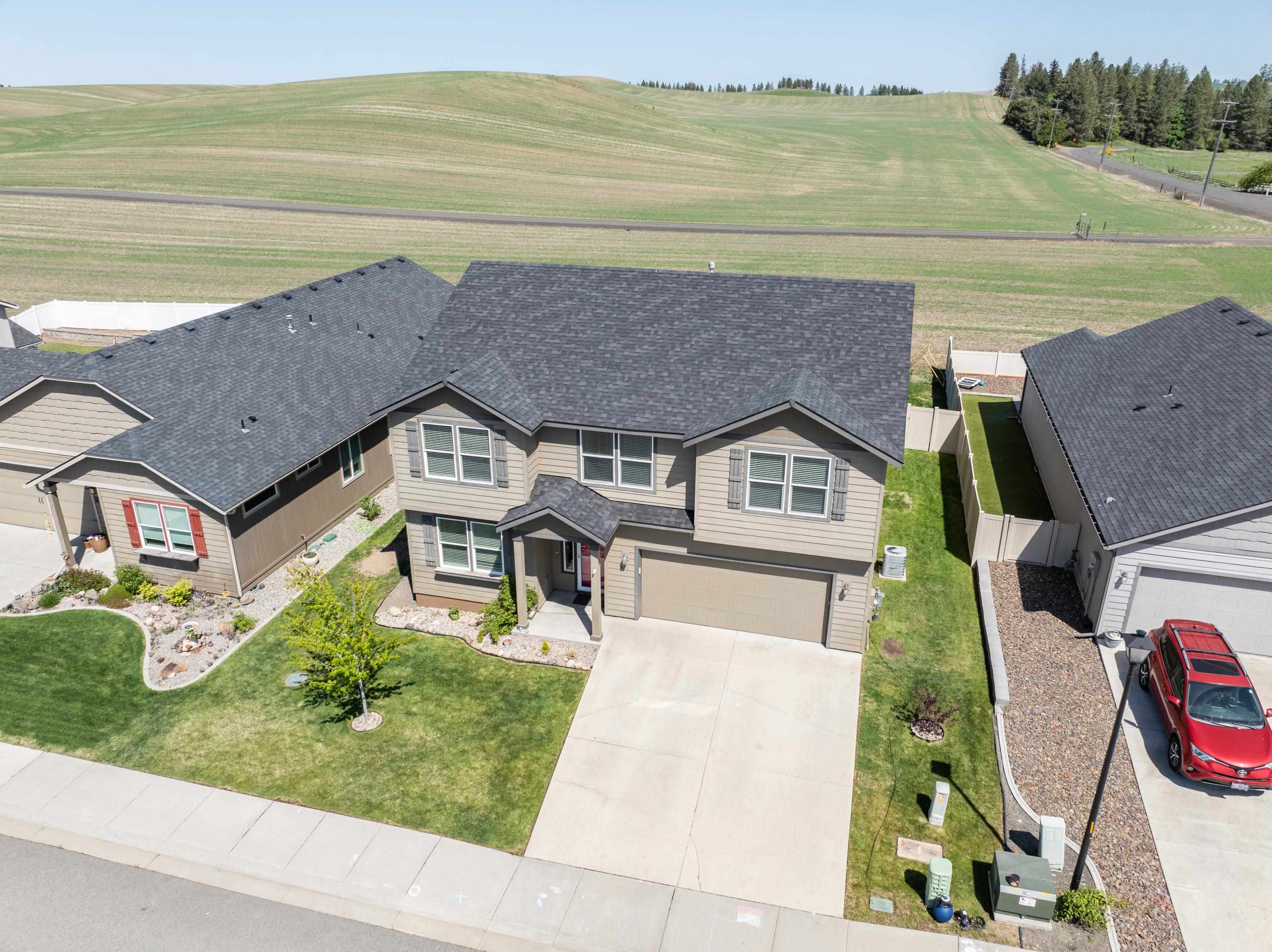671 Condor Dr - Photo 2