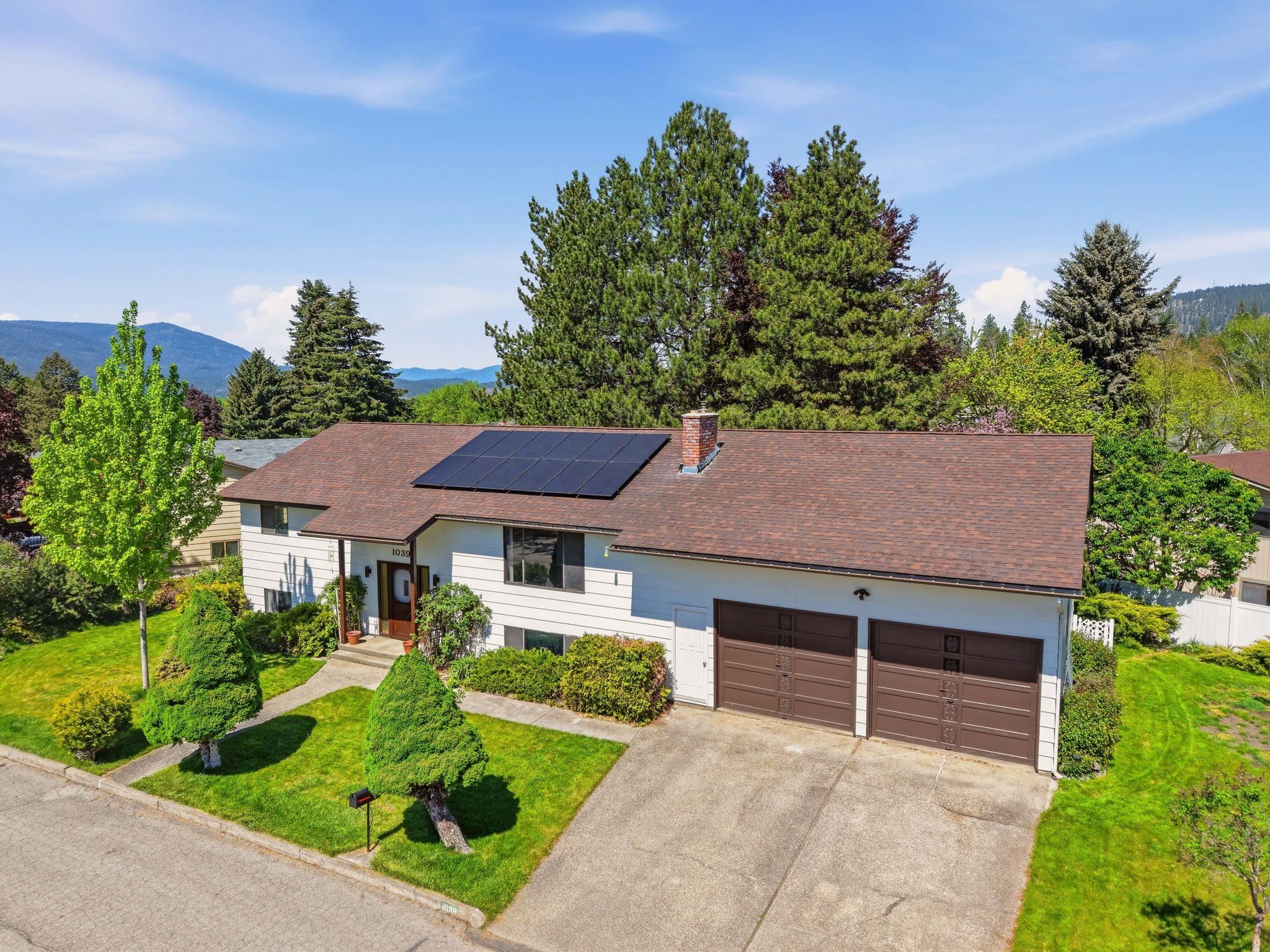 1039 SE Olympic Way - Photo 2