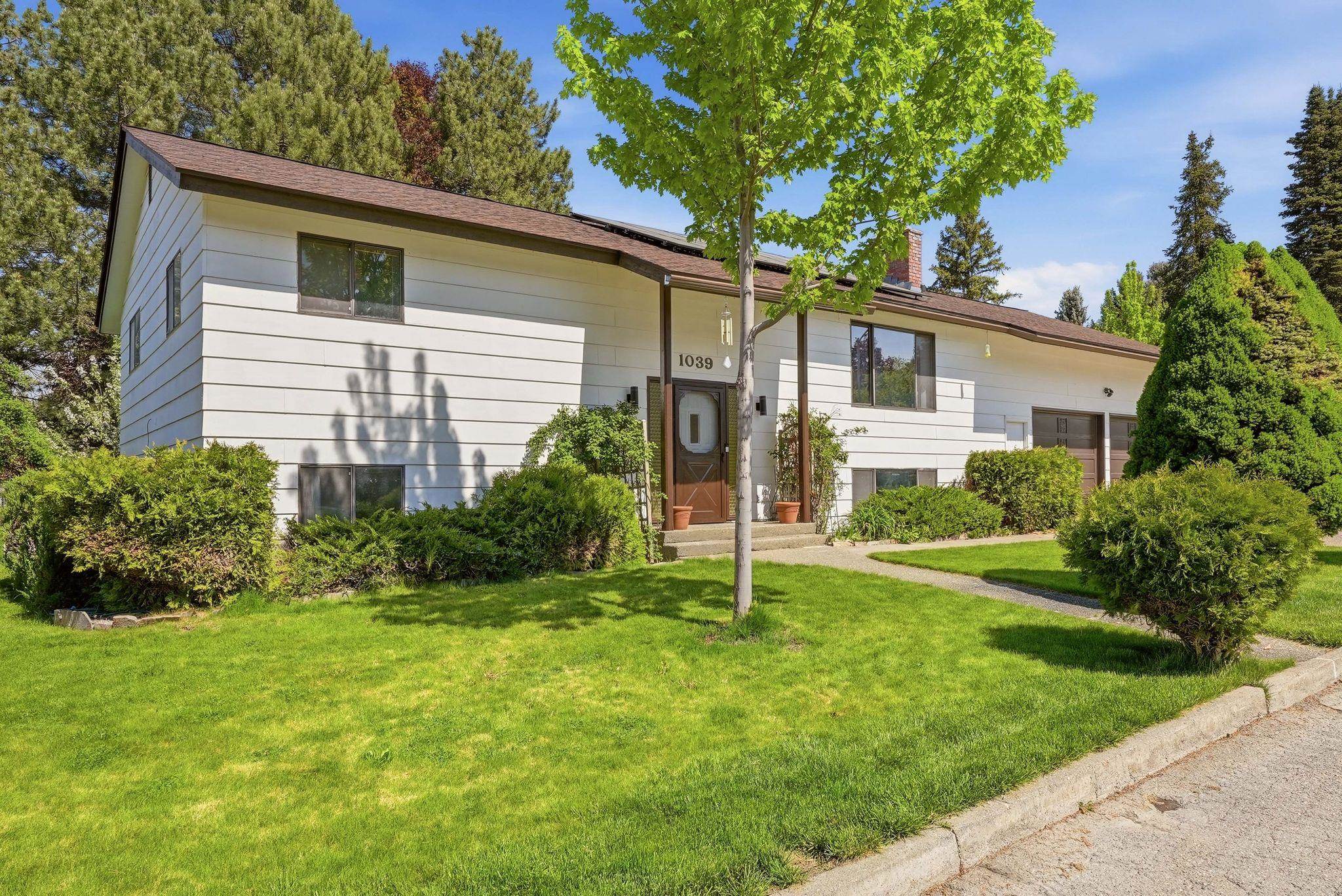 1039 SE Olympic Way - Photo 4