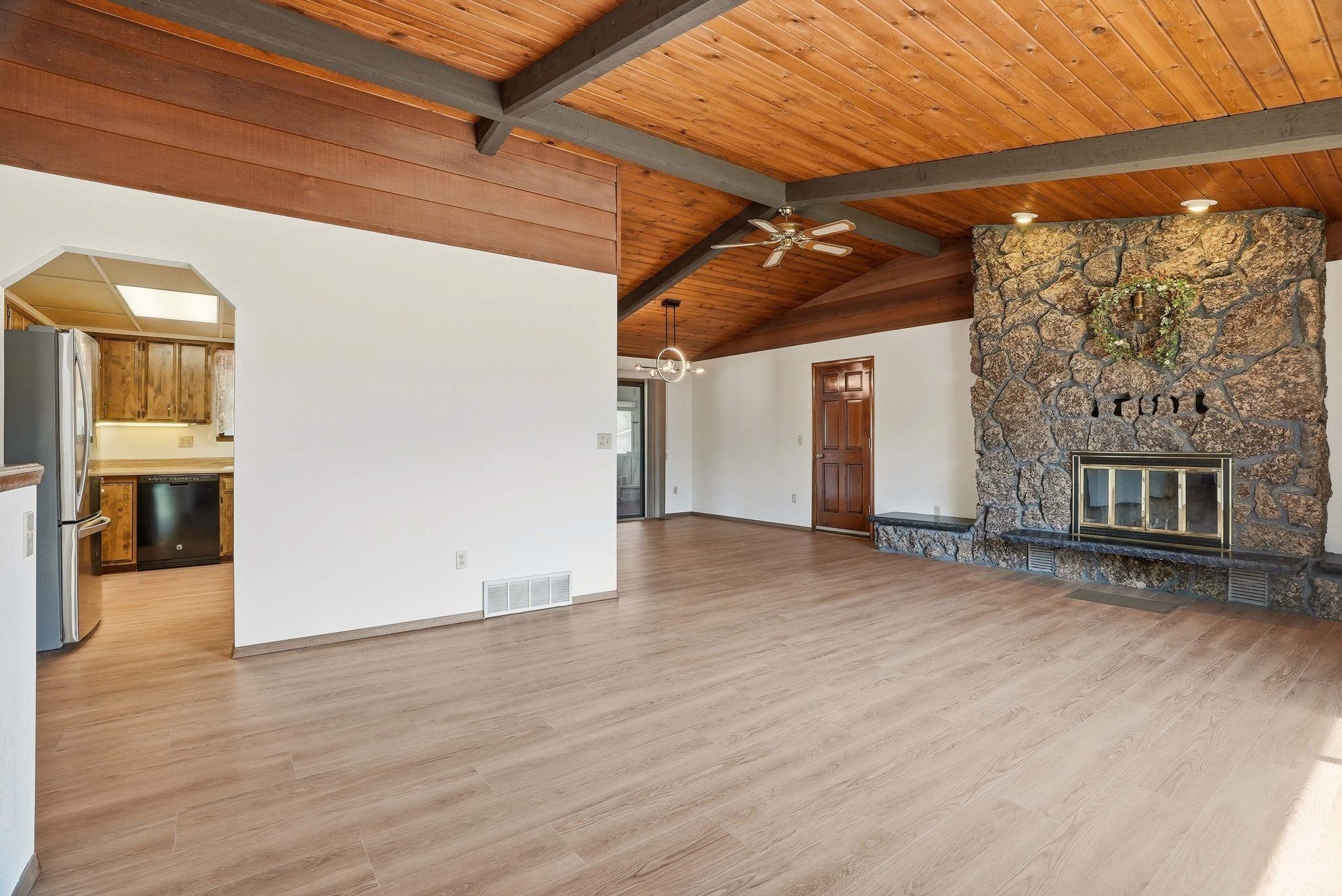 1039 SE Olympic Way - Photo 6