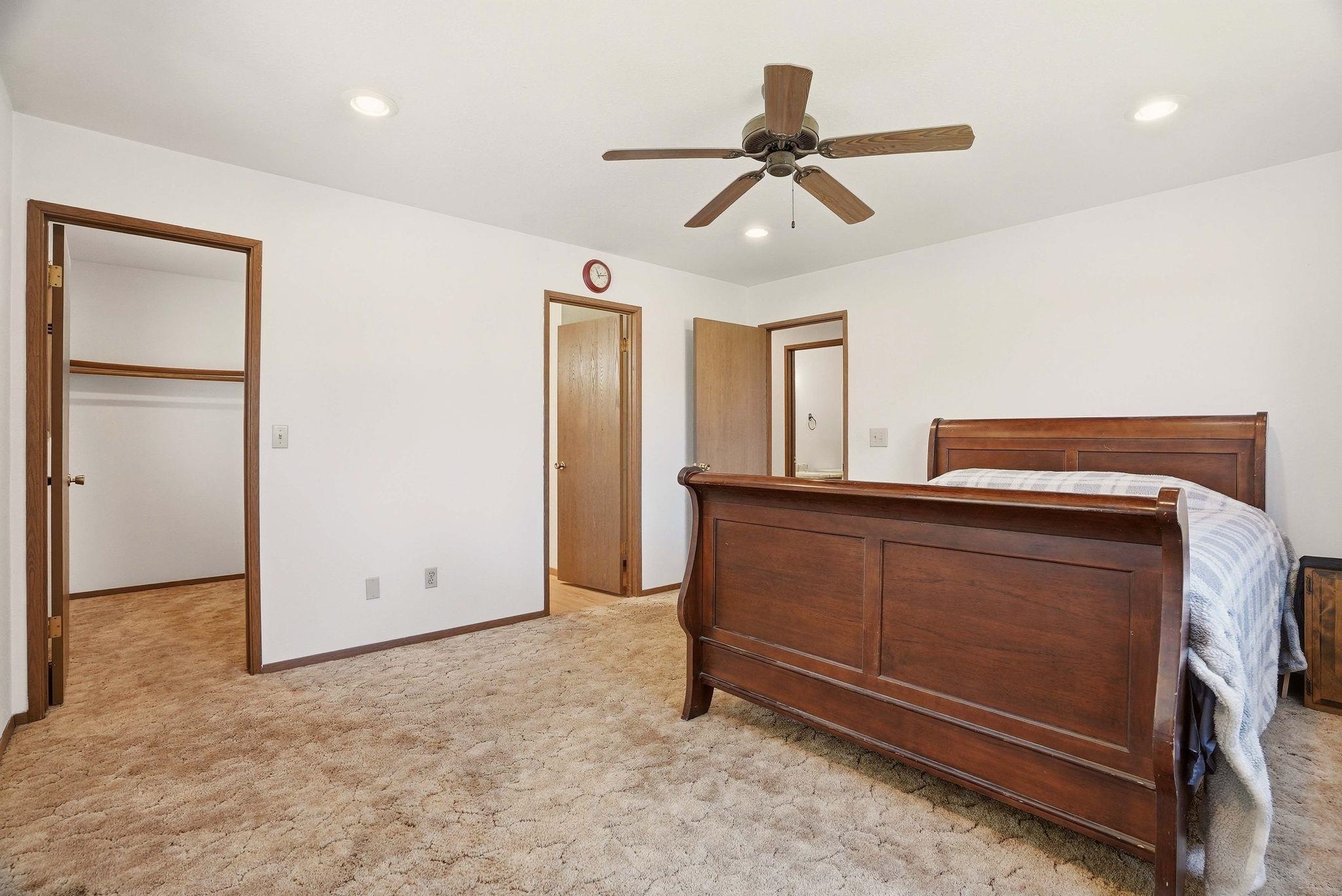 1039 SE Olympic Way - Photo 20