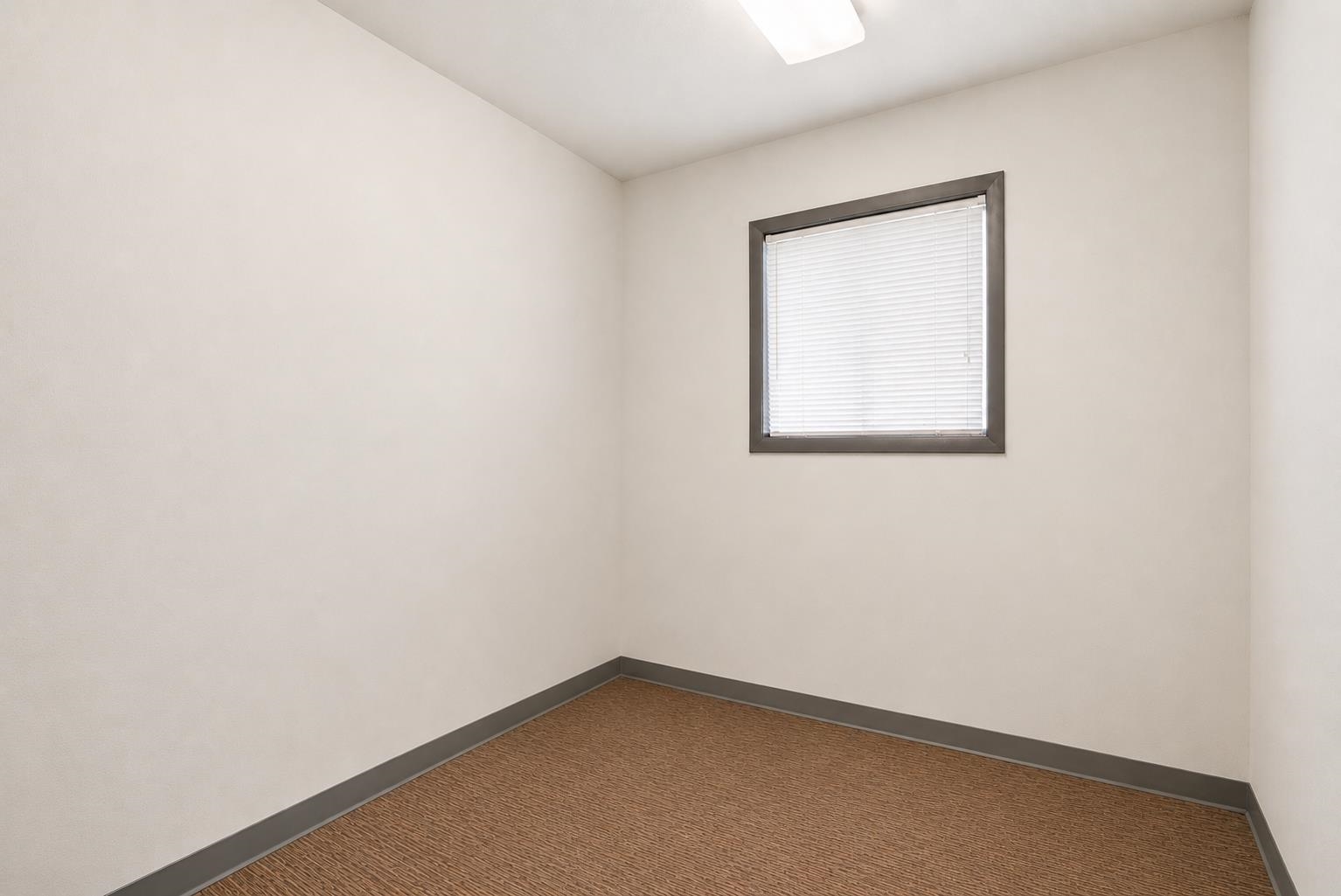 1039 SE Olympic Way - Photo 34