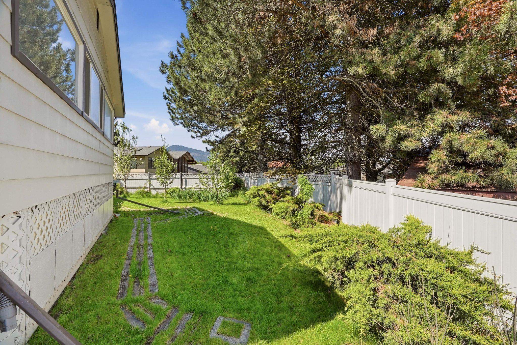 1039 SE Olympic Way - Photo 35