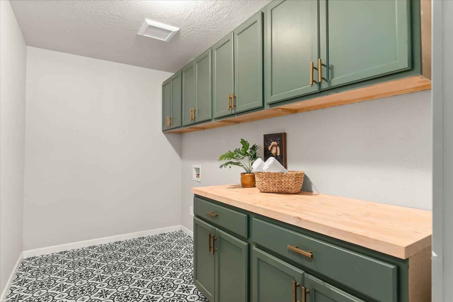6670 Stoneridge Way - Photo 24