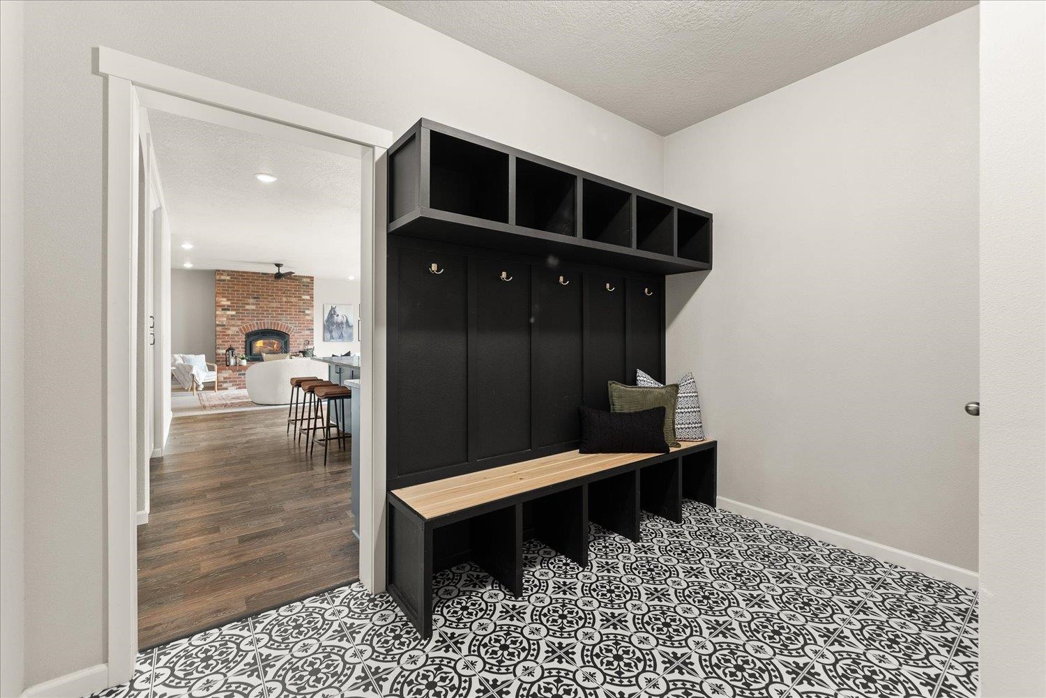 6670 Stoneridge Way - Photo 14