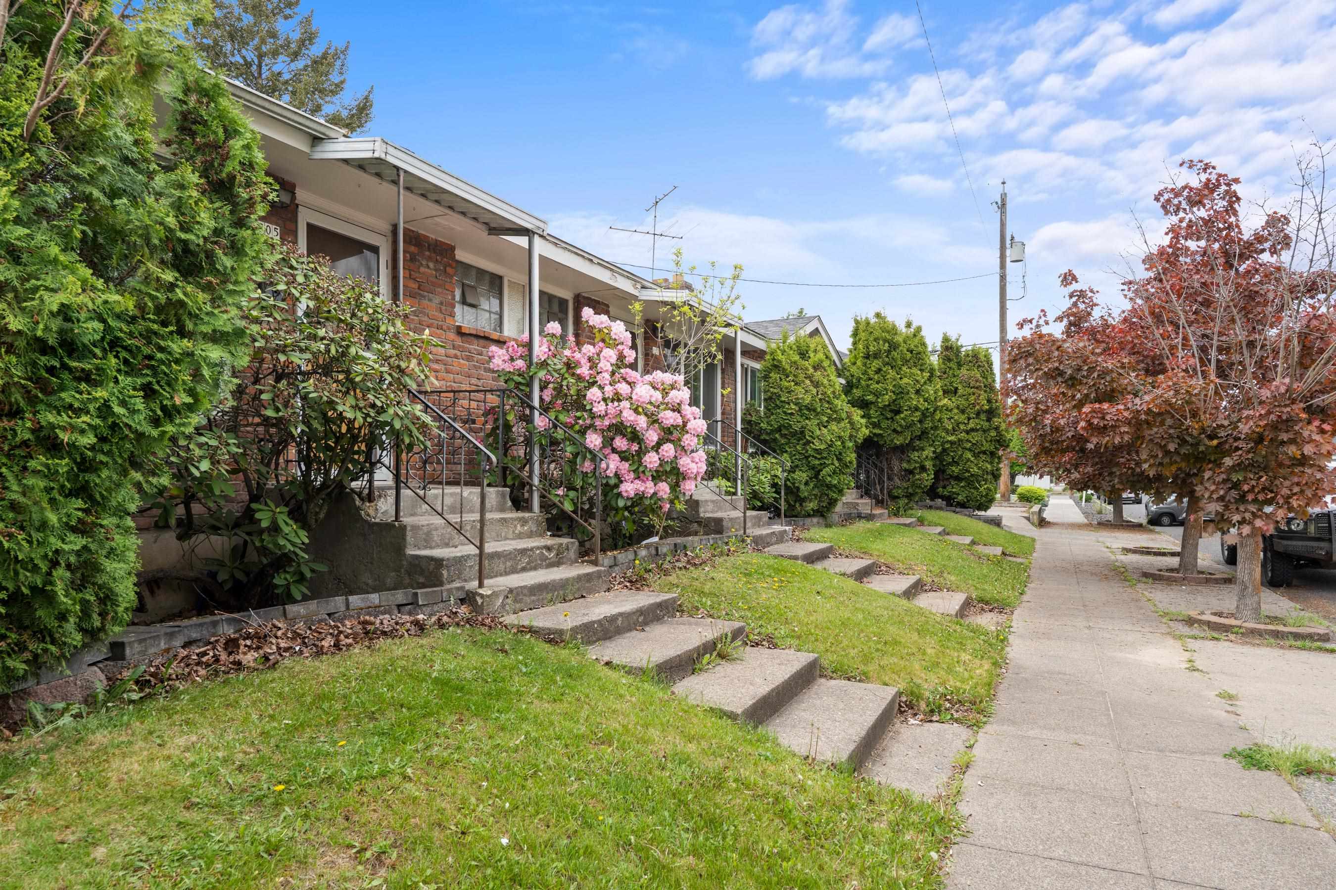 805 W Alice Ave - Photo 1