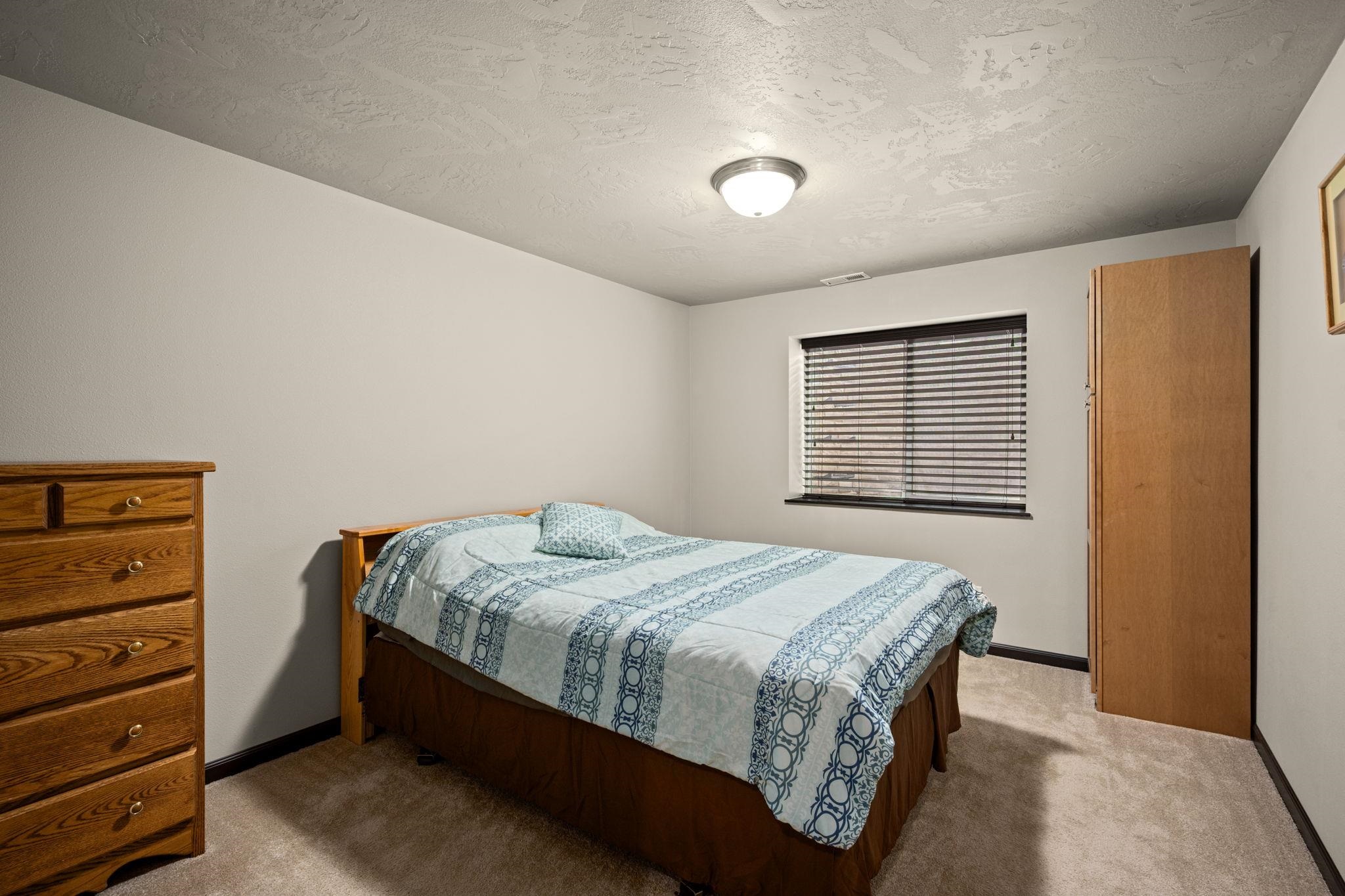 19700 E Knox Ave - Photo 32