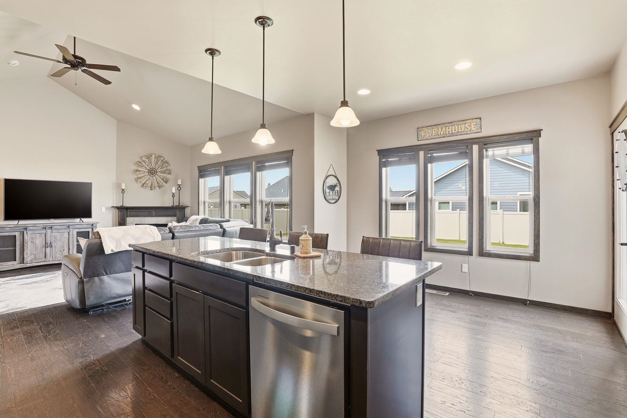 1207 N Augusta Ln - Photo 15