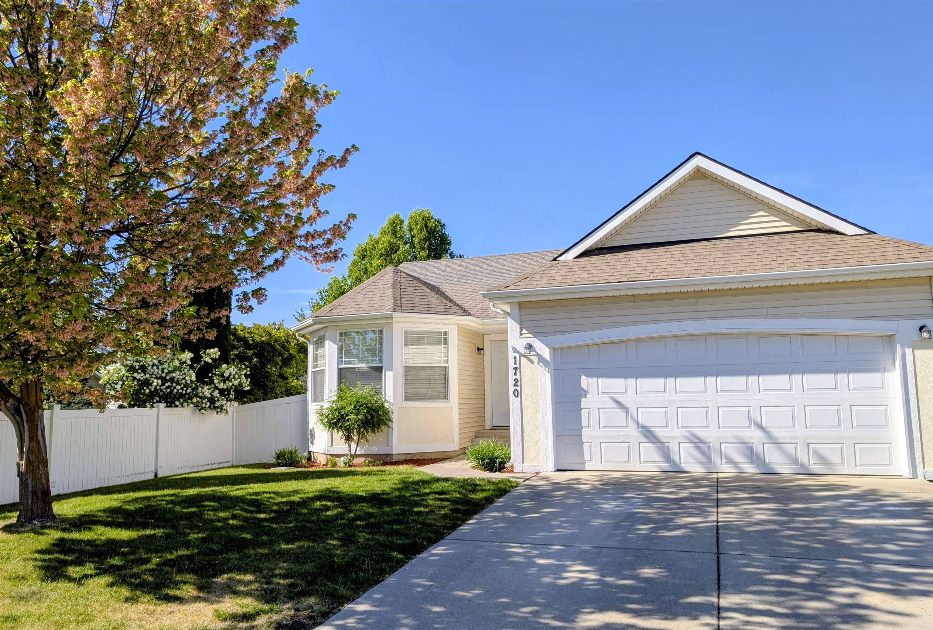 1720 W BRIAR Ln - Photo 45