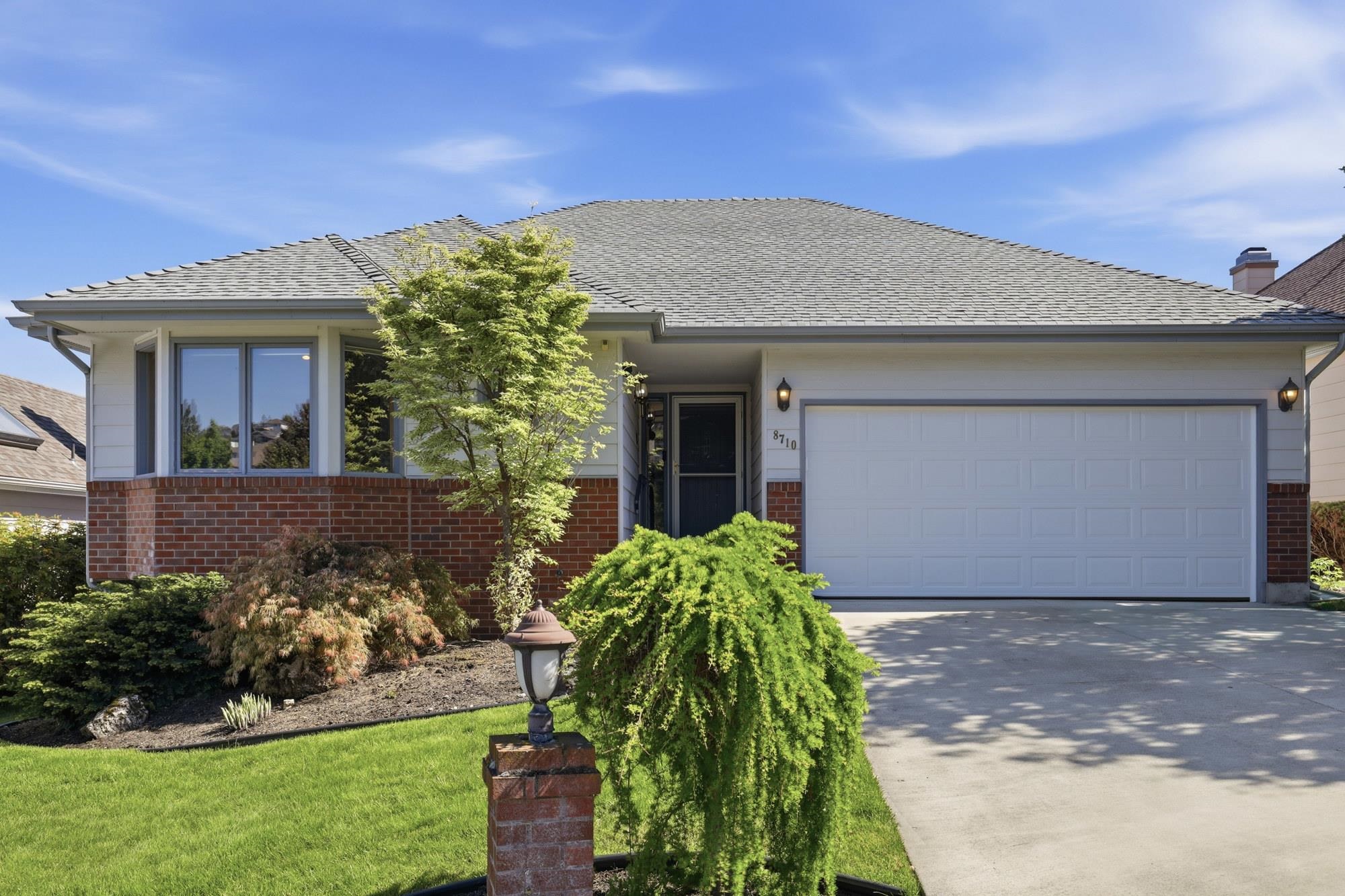 8710 E Boardwalk Ln - Photo 1