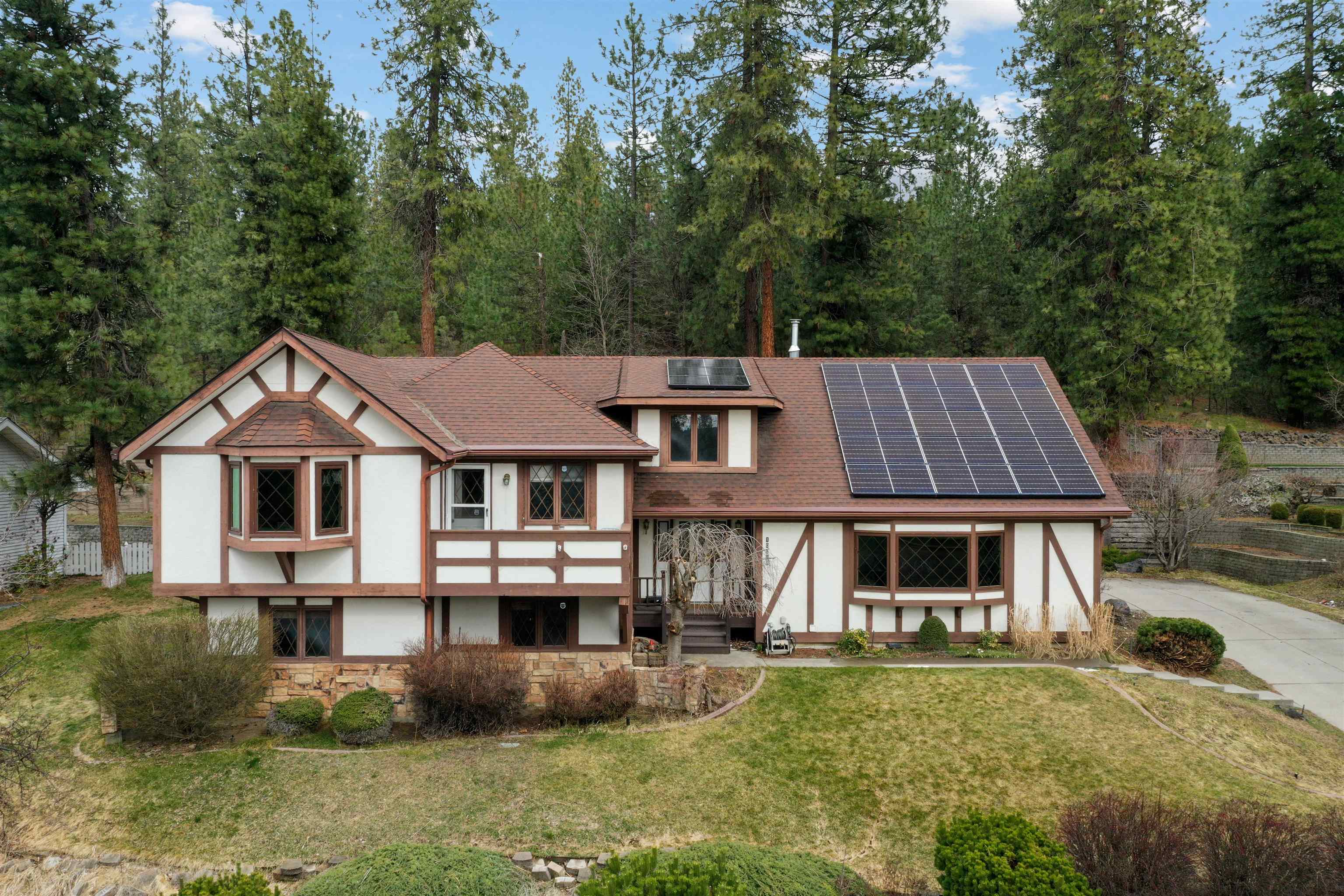 10048 N Seminole Dr - Photo 2