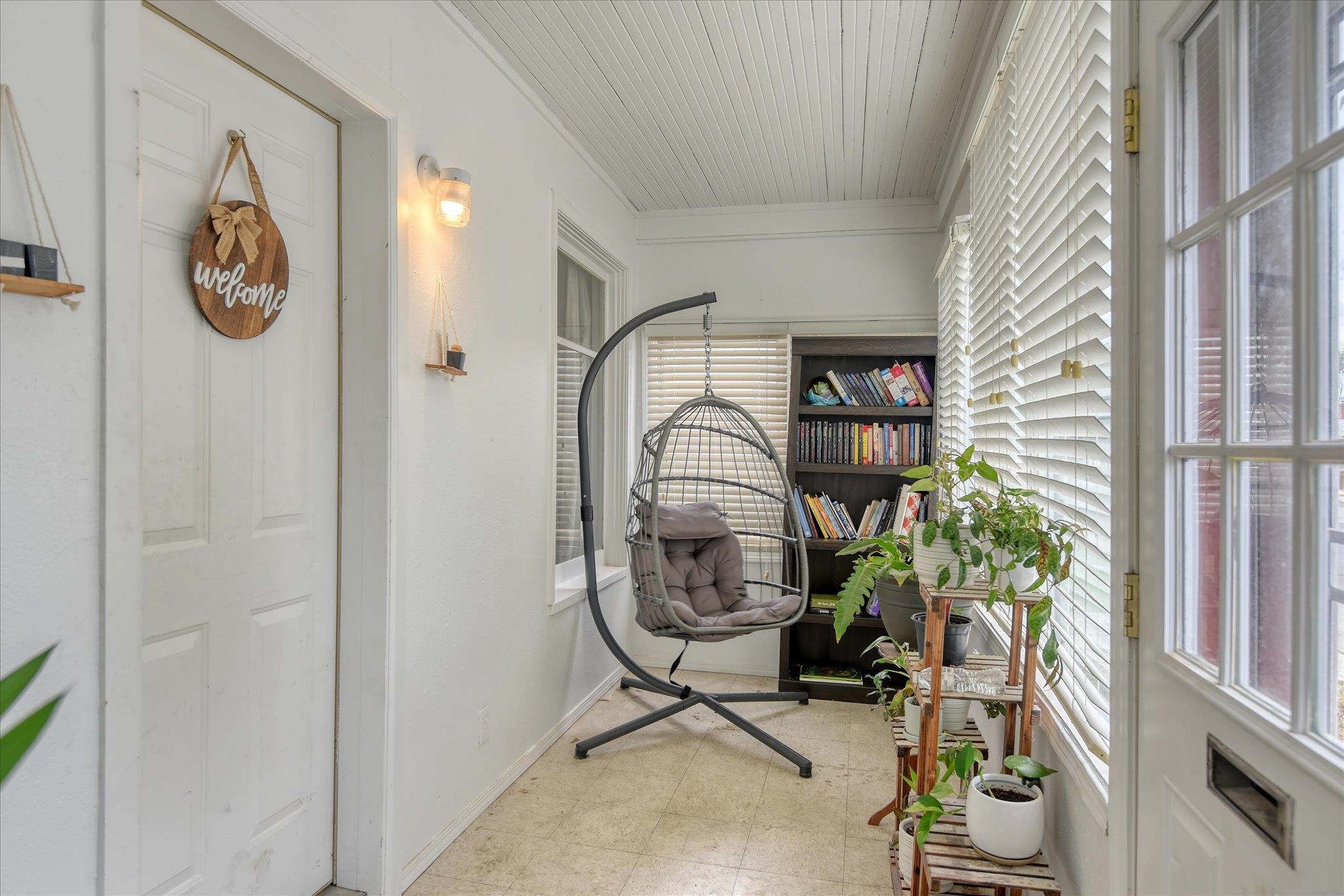 718 E Empire Ave - Photo 3