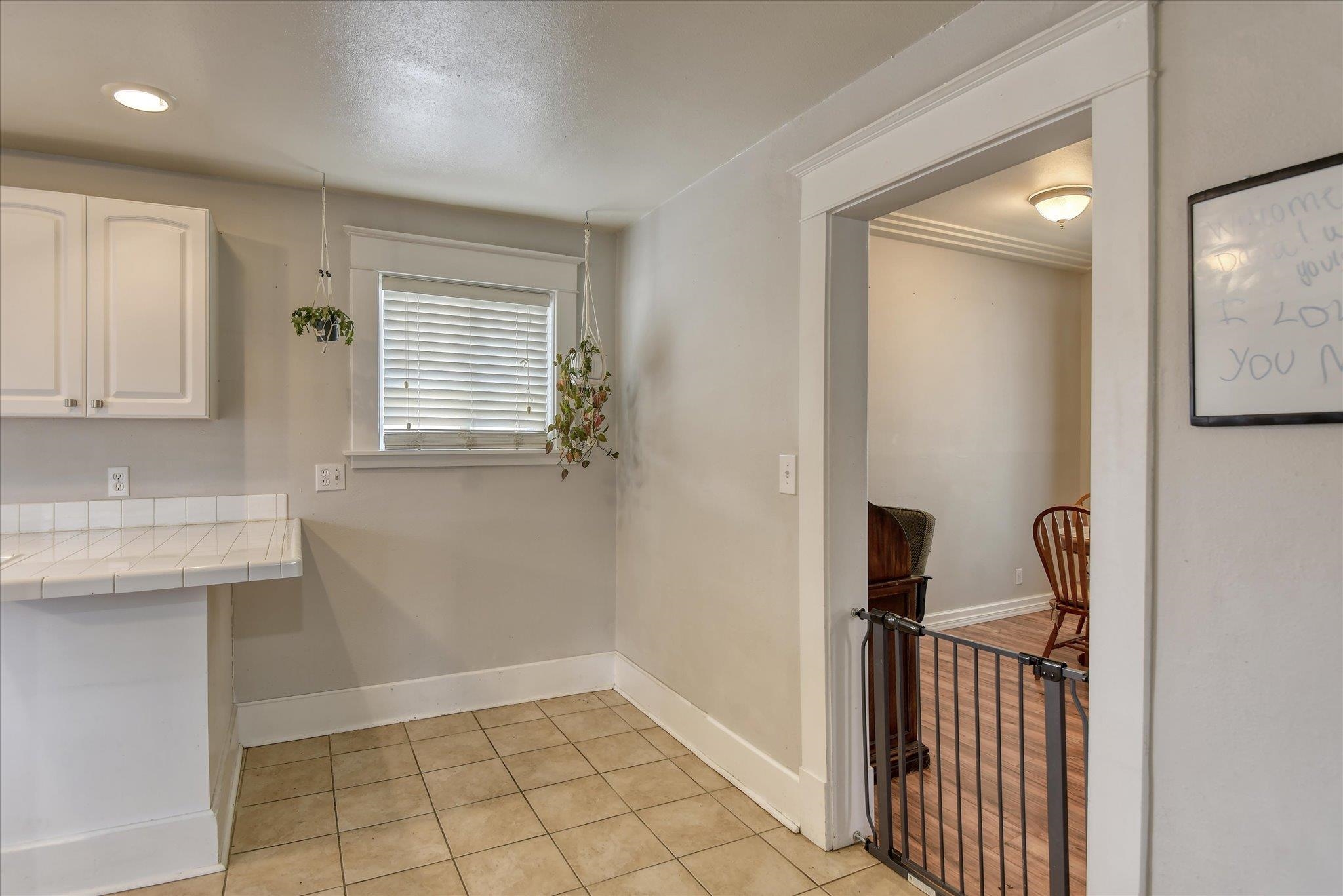 718 E Empire Ave - Photo 10