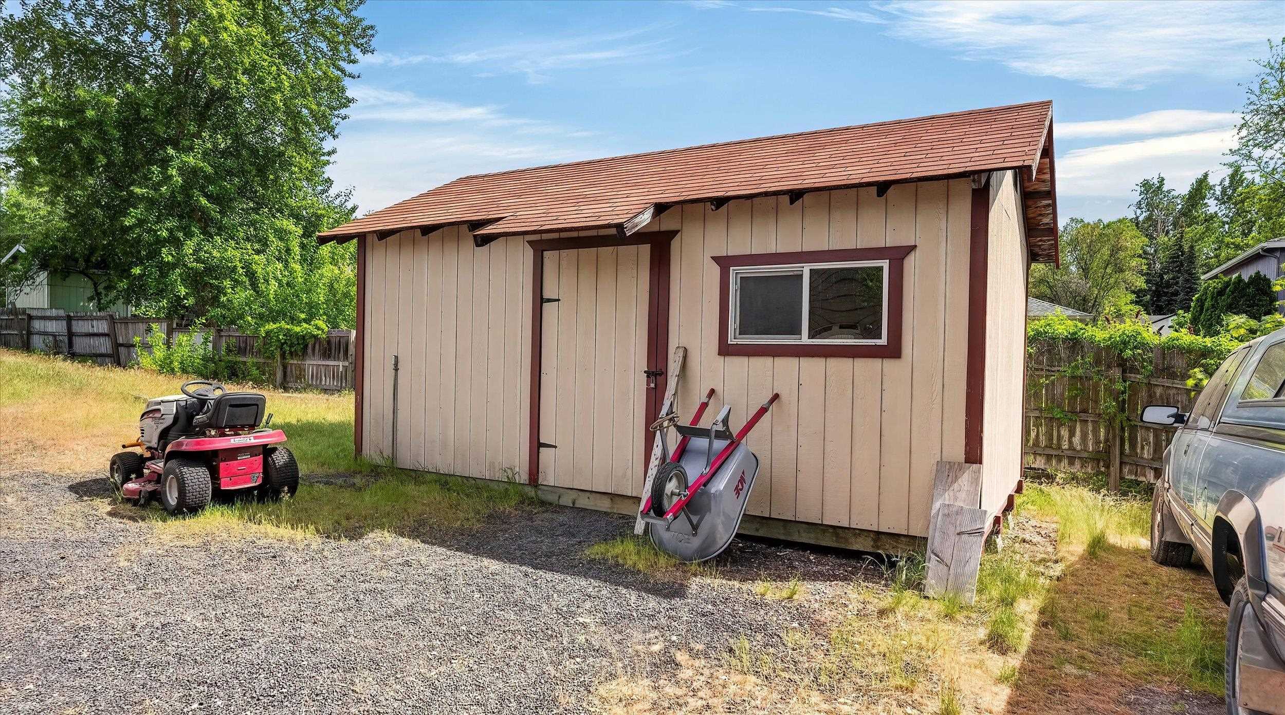 3116 E Center Rd - Photo 43