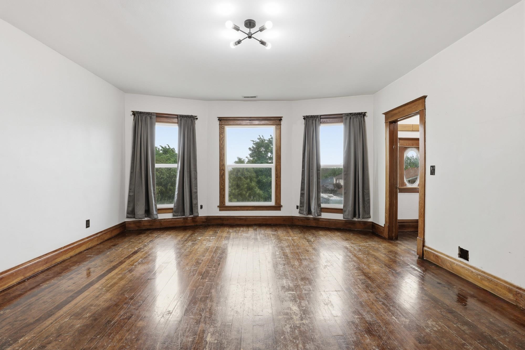 141 S Howard St - Photo 28