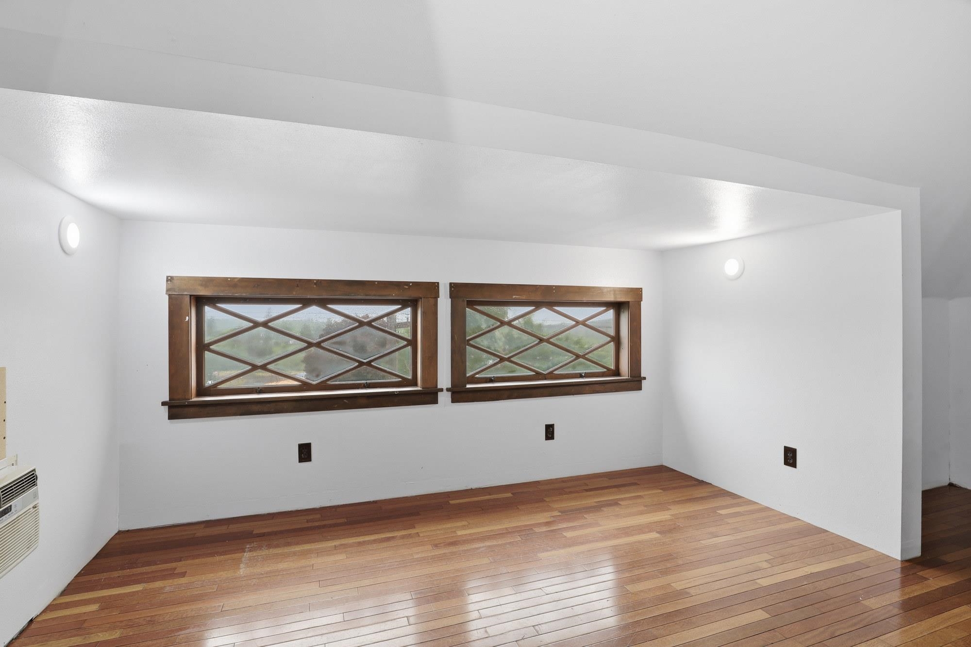 141 S Howard St - Photo 30