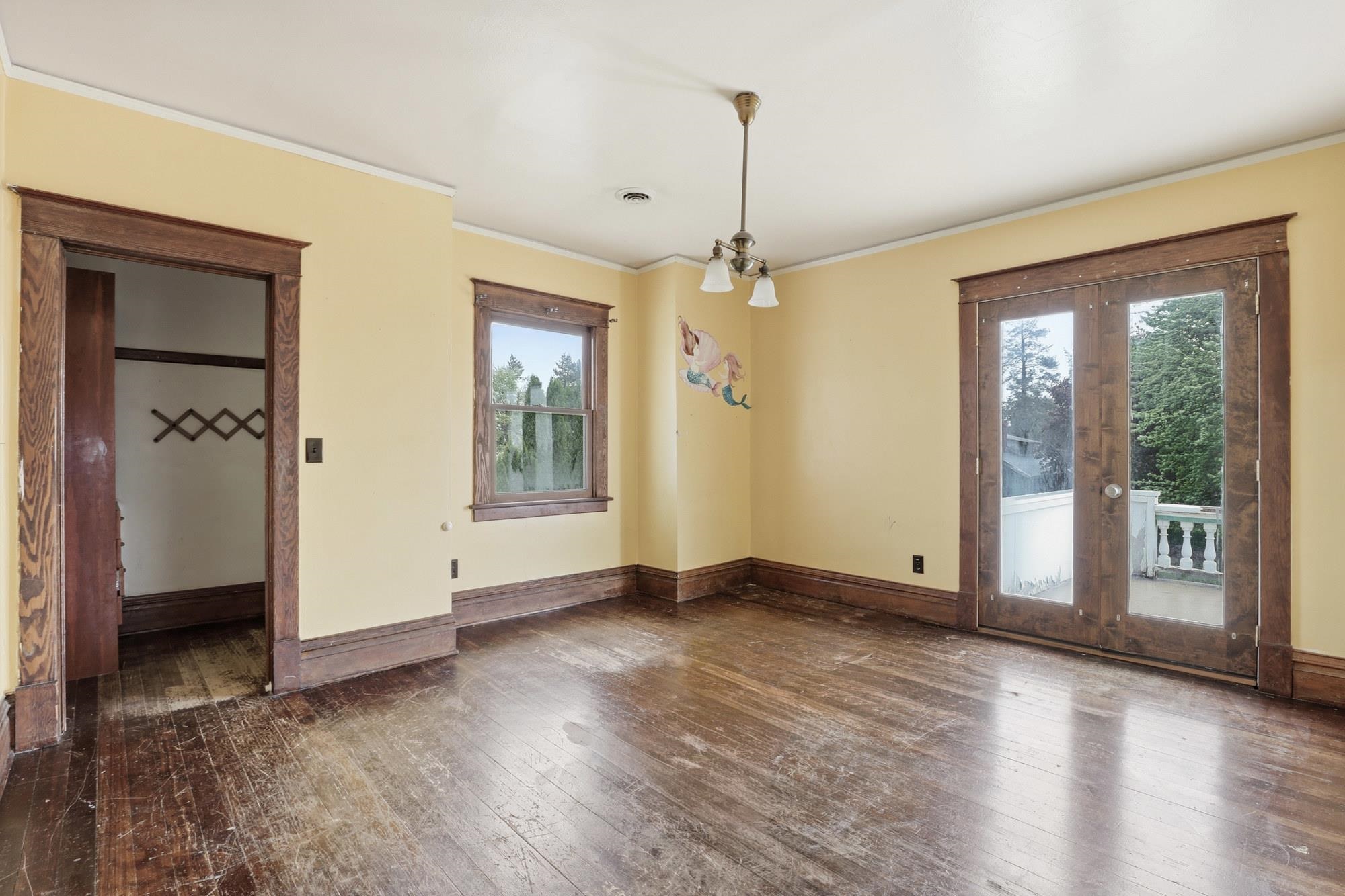 141 S Howard St - Photo 33