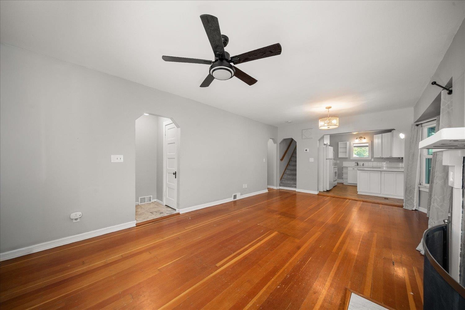 318 E 29th Ave - Photo 5