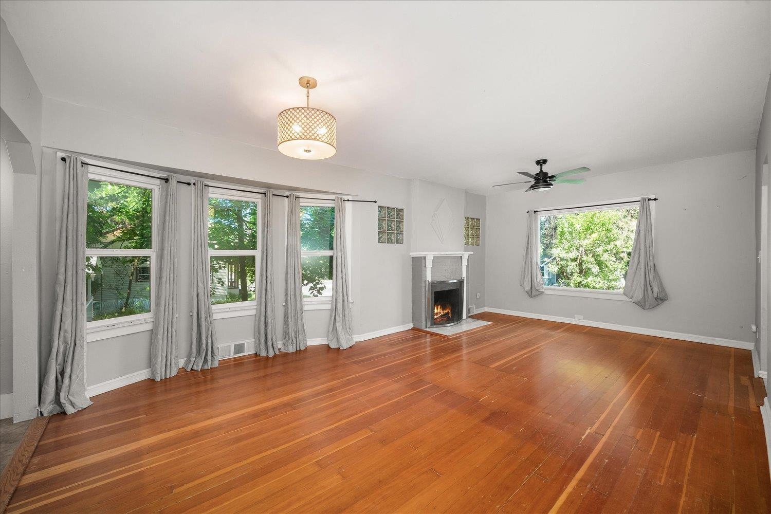 318 E 29th Ave - Photo 6