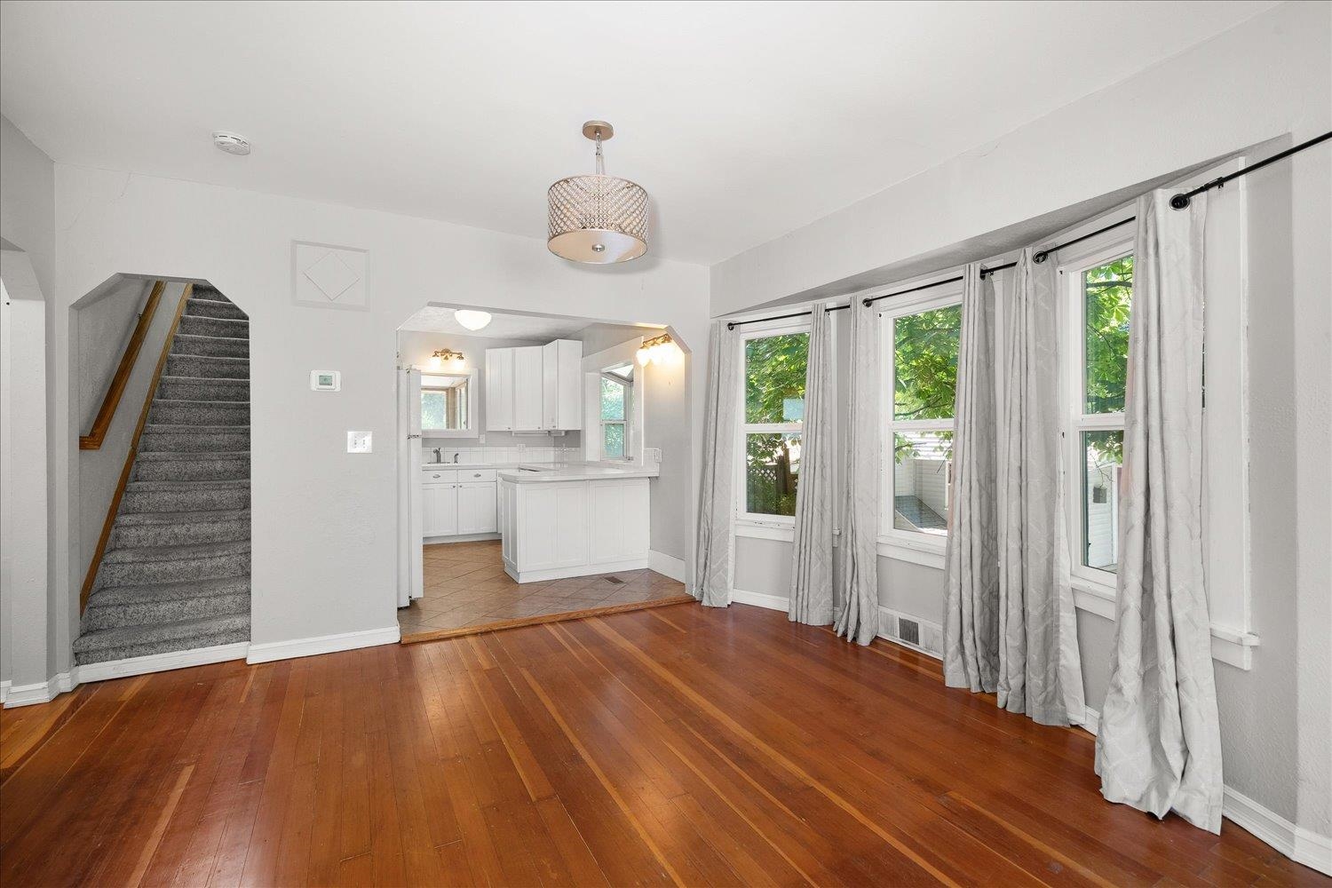318 E 29th Ave - Photo 7