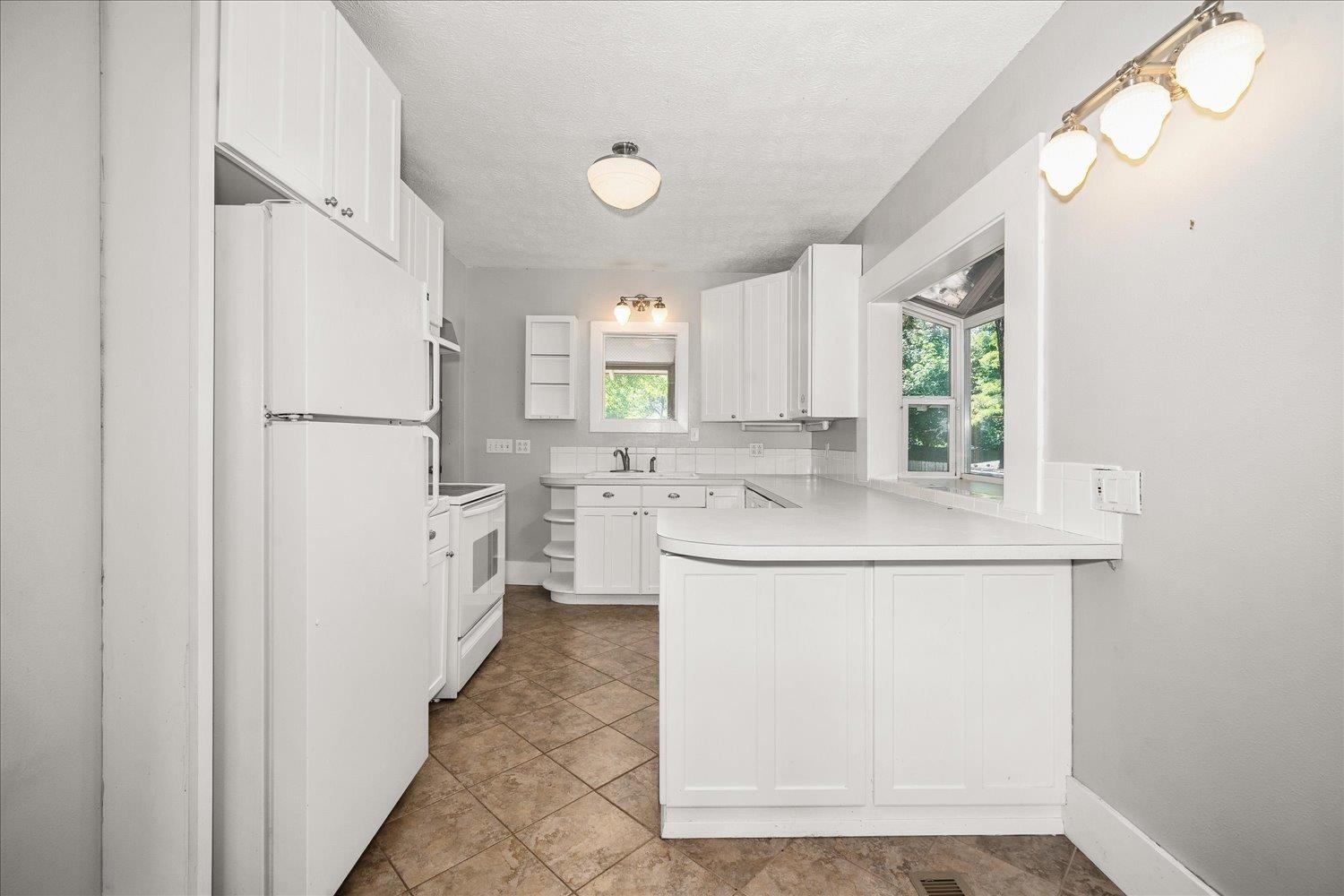 318 E 29th Ave - Photo 11