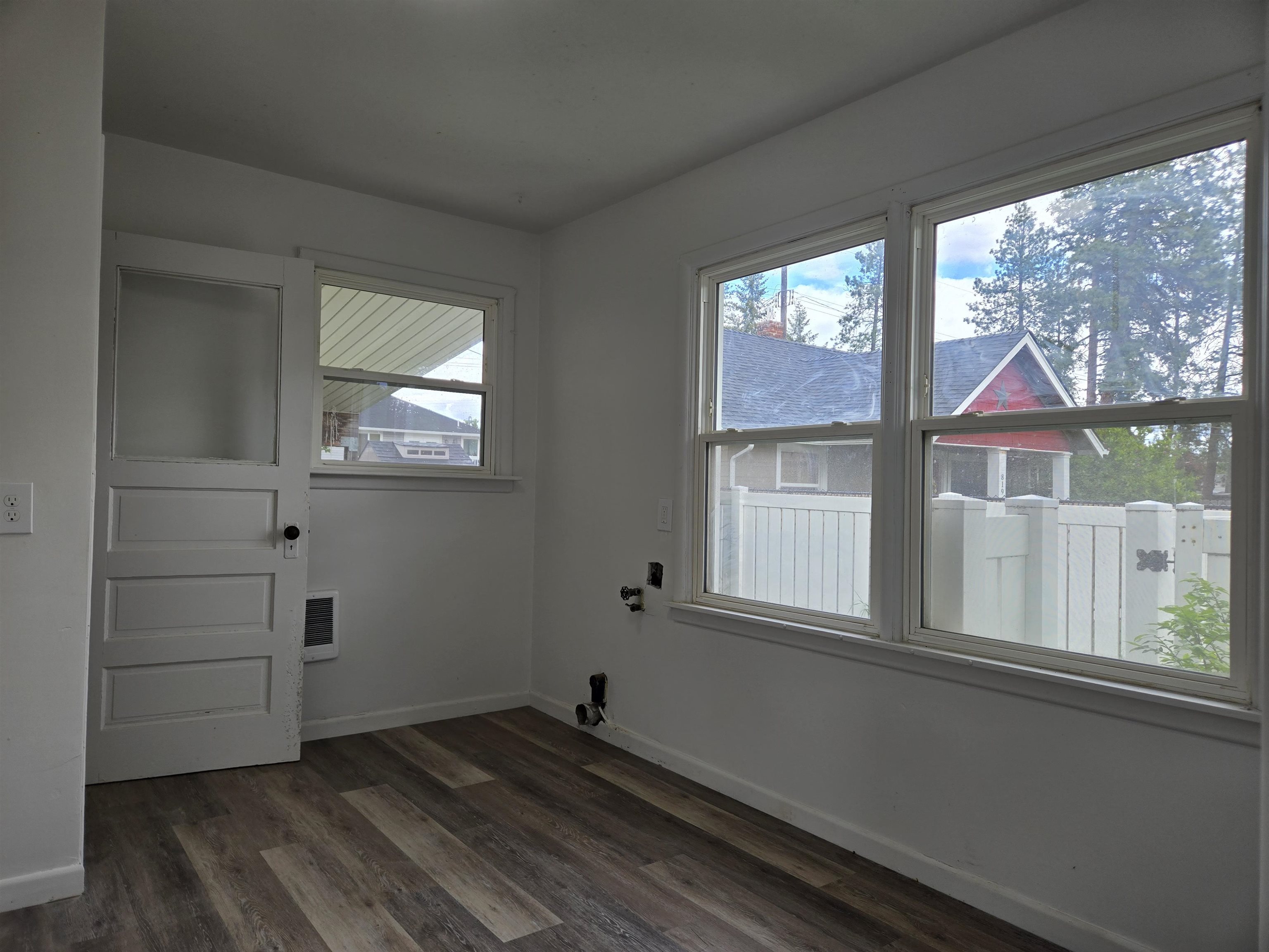 811 E 38TH Ave - Photo 18
