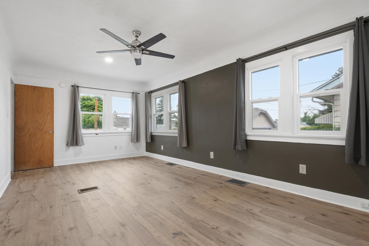 414 E Glass Ave - Photo 13