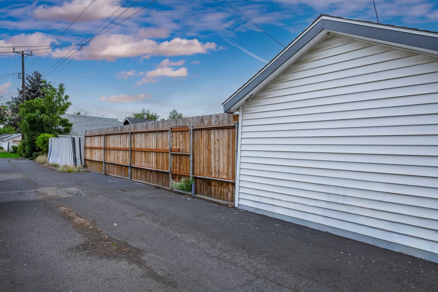414 E Glass Ave - Photo 26