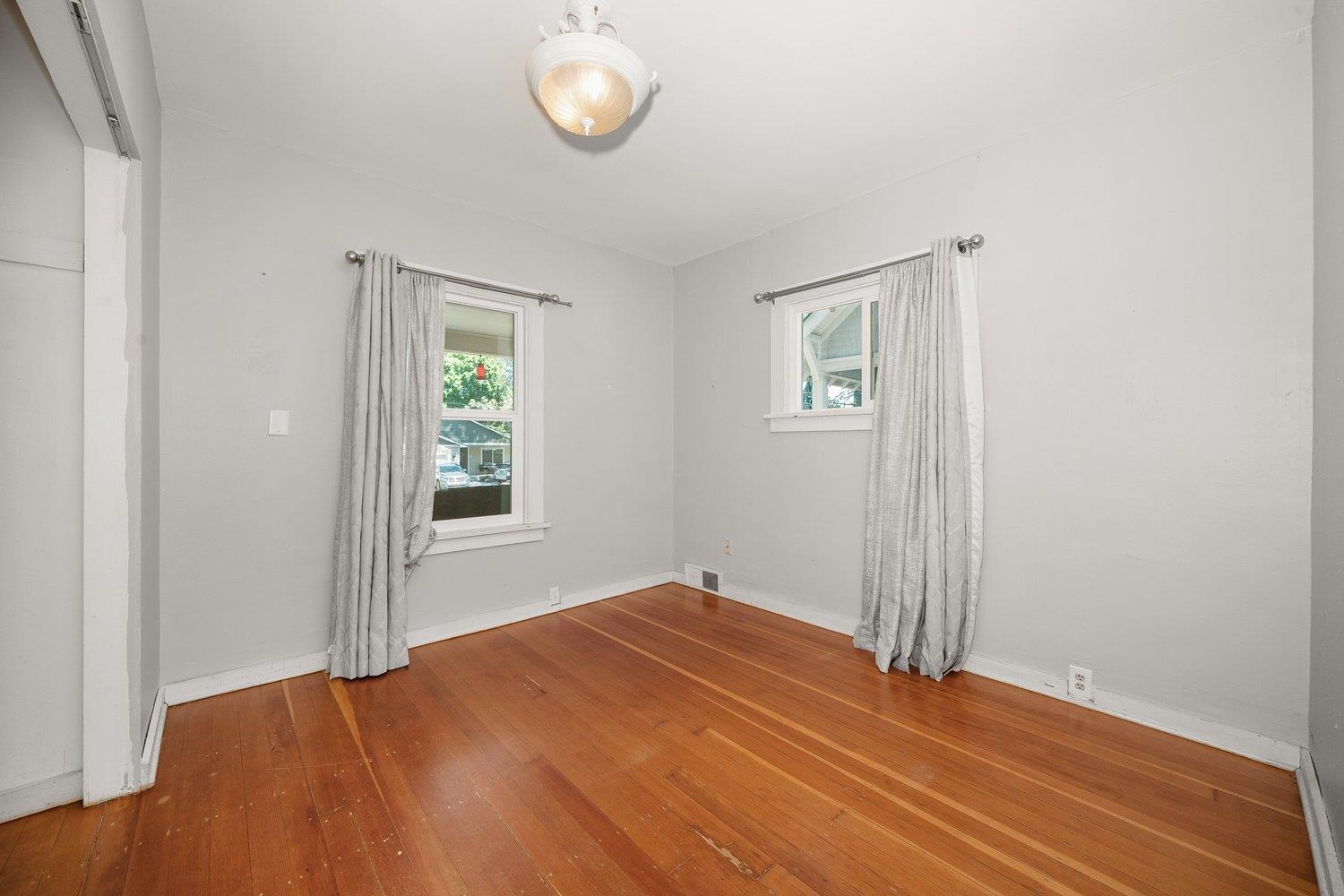 318 E 29th Ave - Photo 18