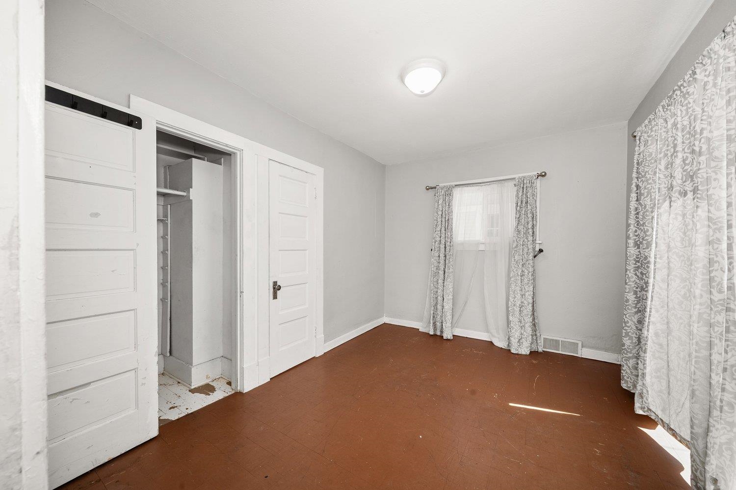 318 E 29th Ave - Photo 14