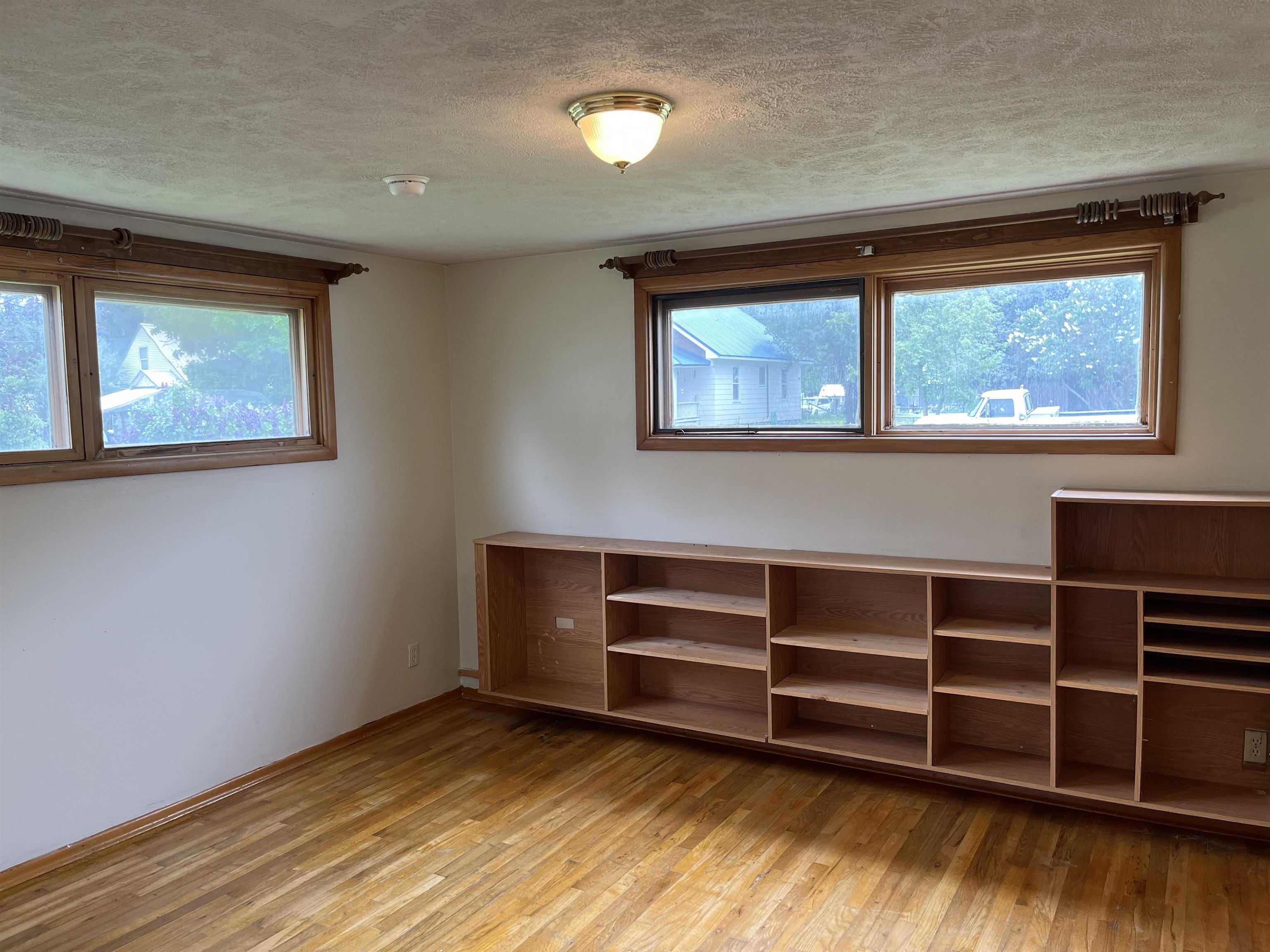 105 S 7th Ave - Photo 16