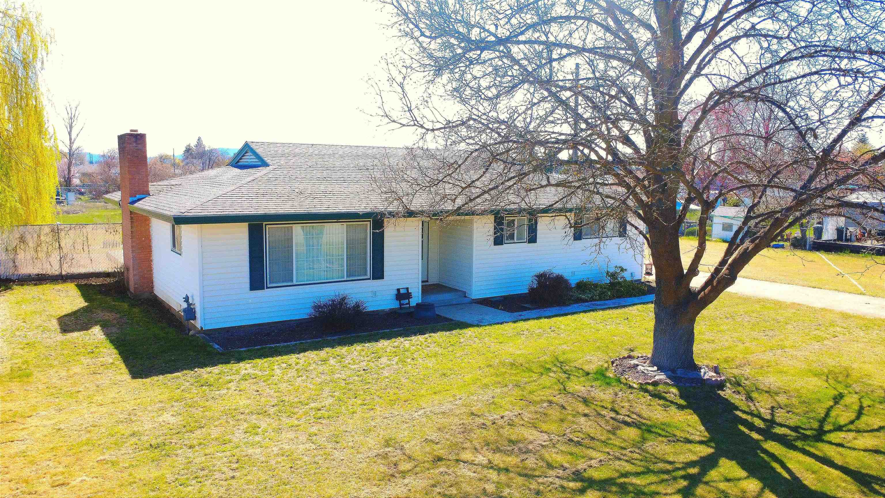 13808 E HEROY Ave - Photo 1