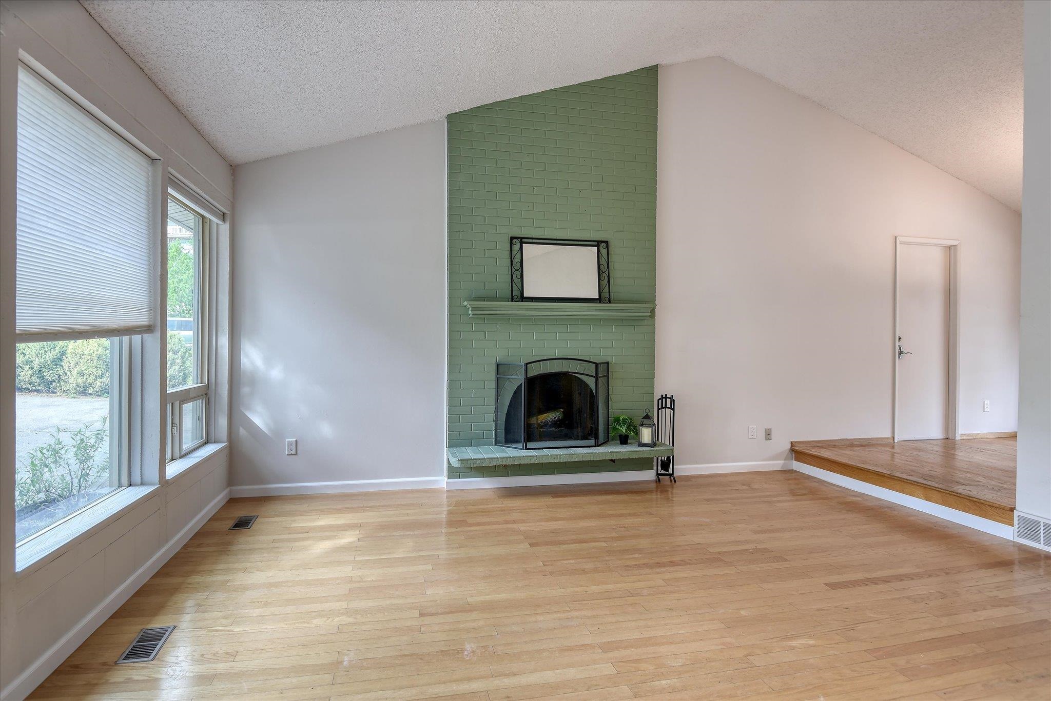 2317 S April Ct - Photo 4