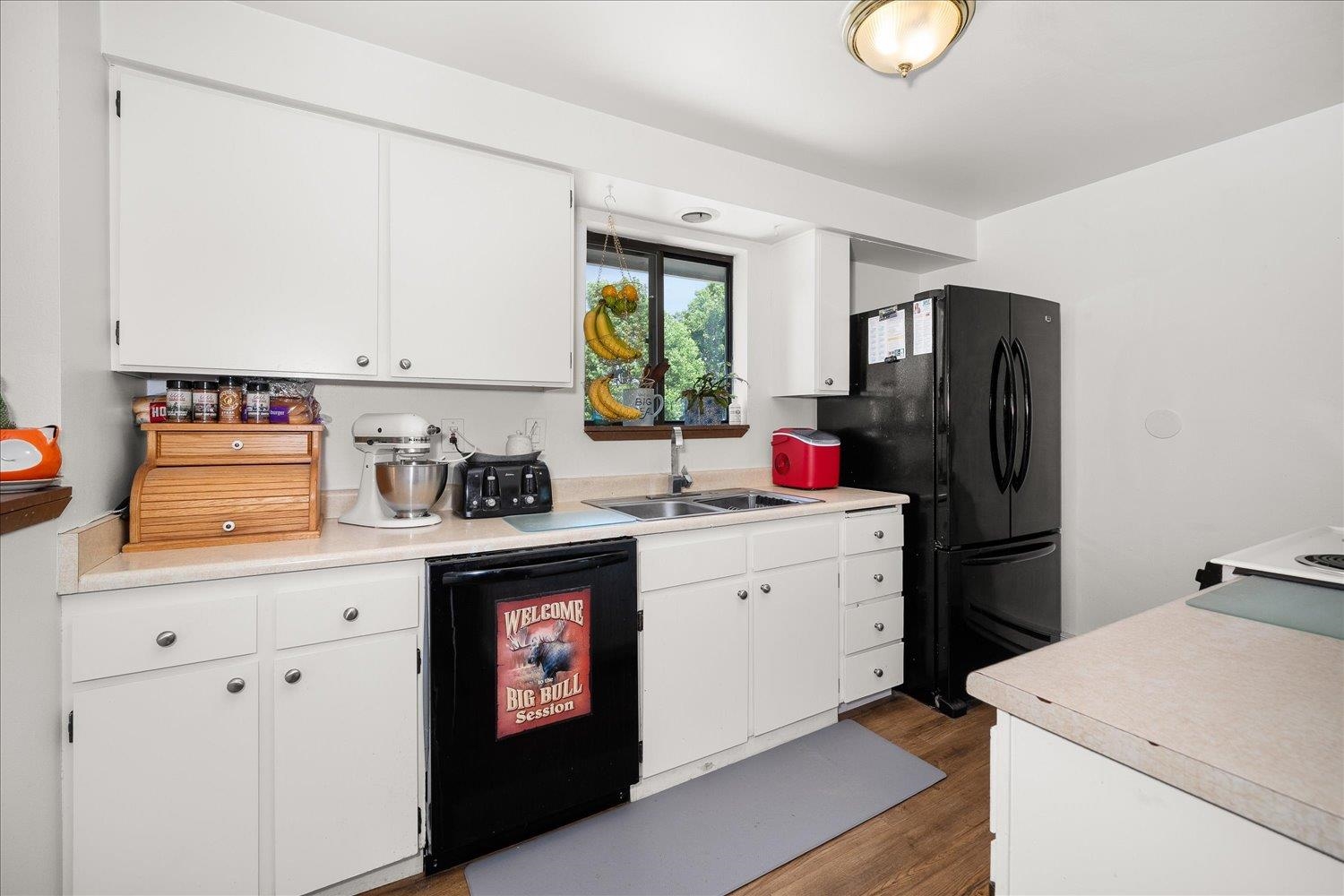 1514 E 4th St - Photo 13