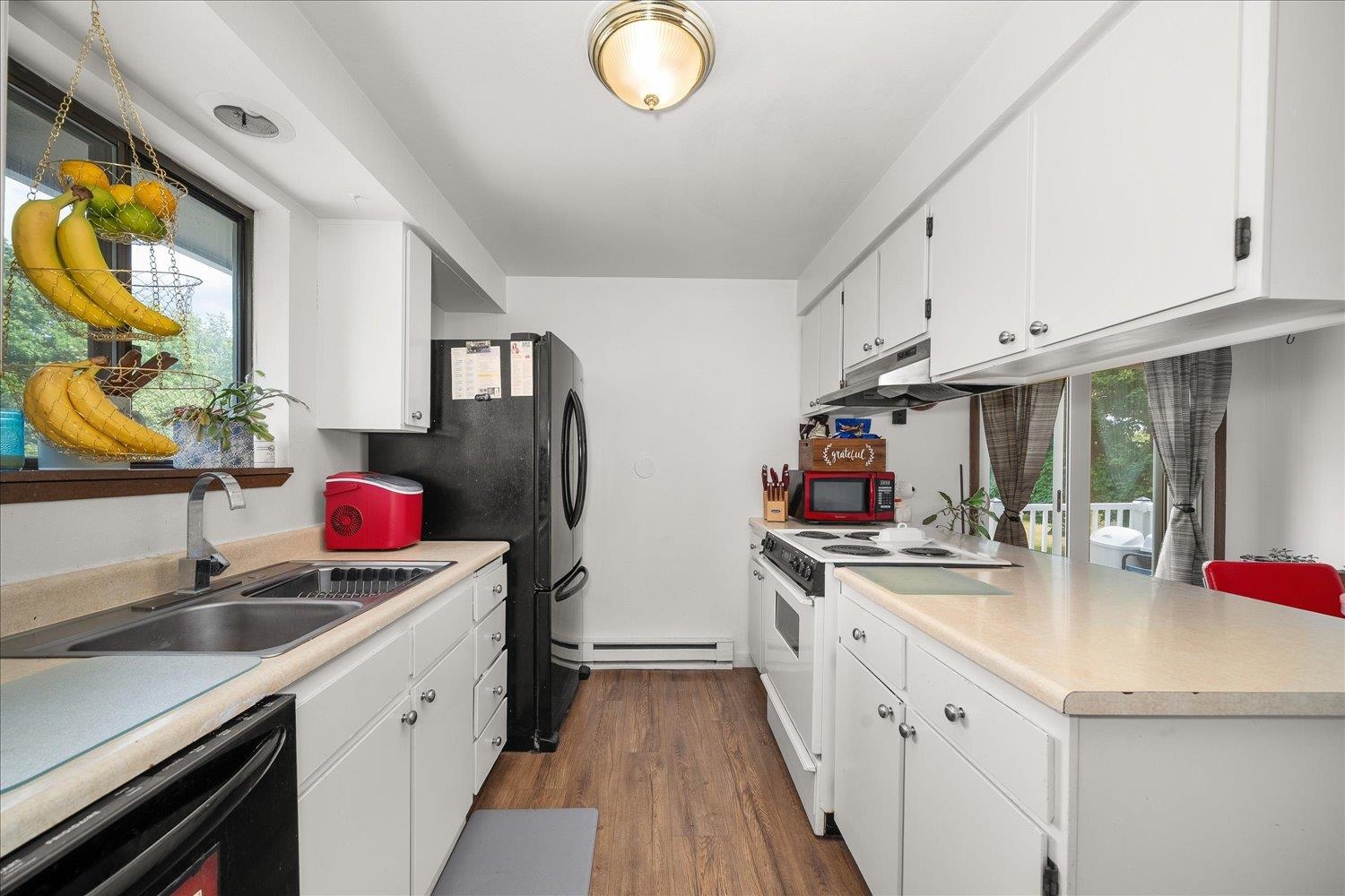 1514 E 4th St - Photo 14