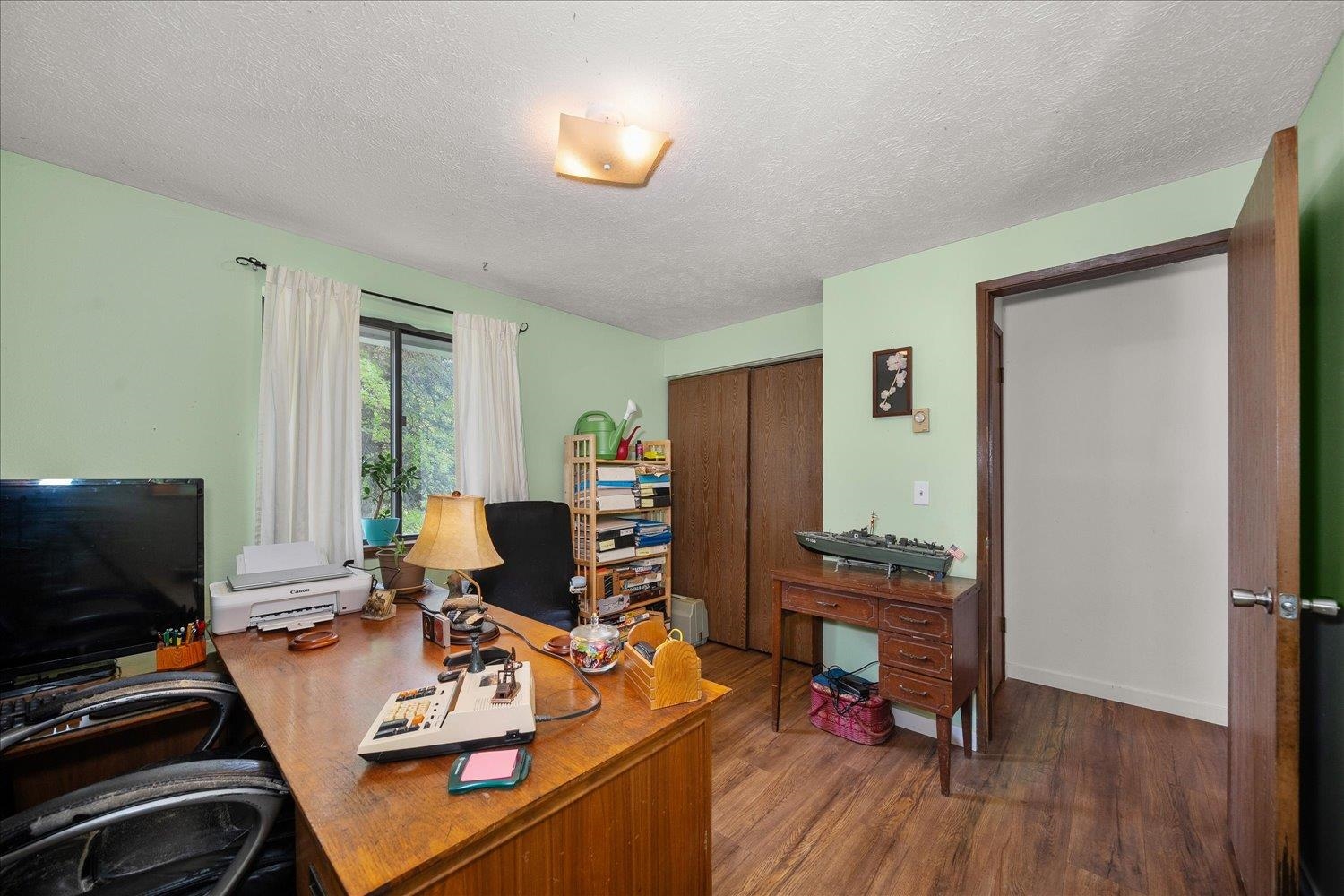 1514 E 4th St - Photo 20