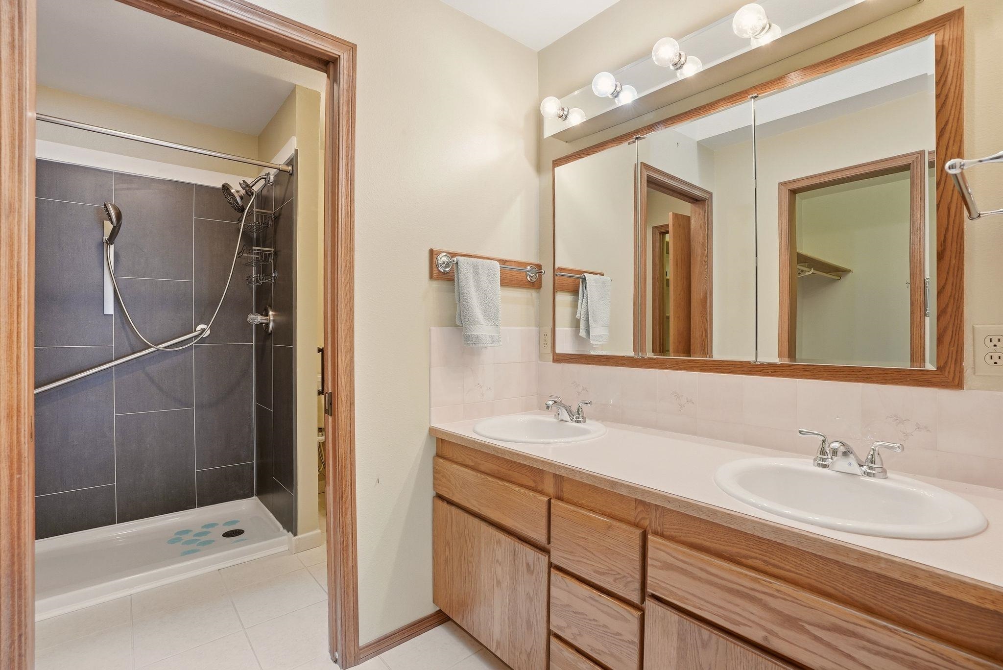 10610 E Nixon Ln - Photo 15