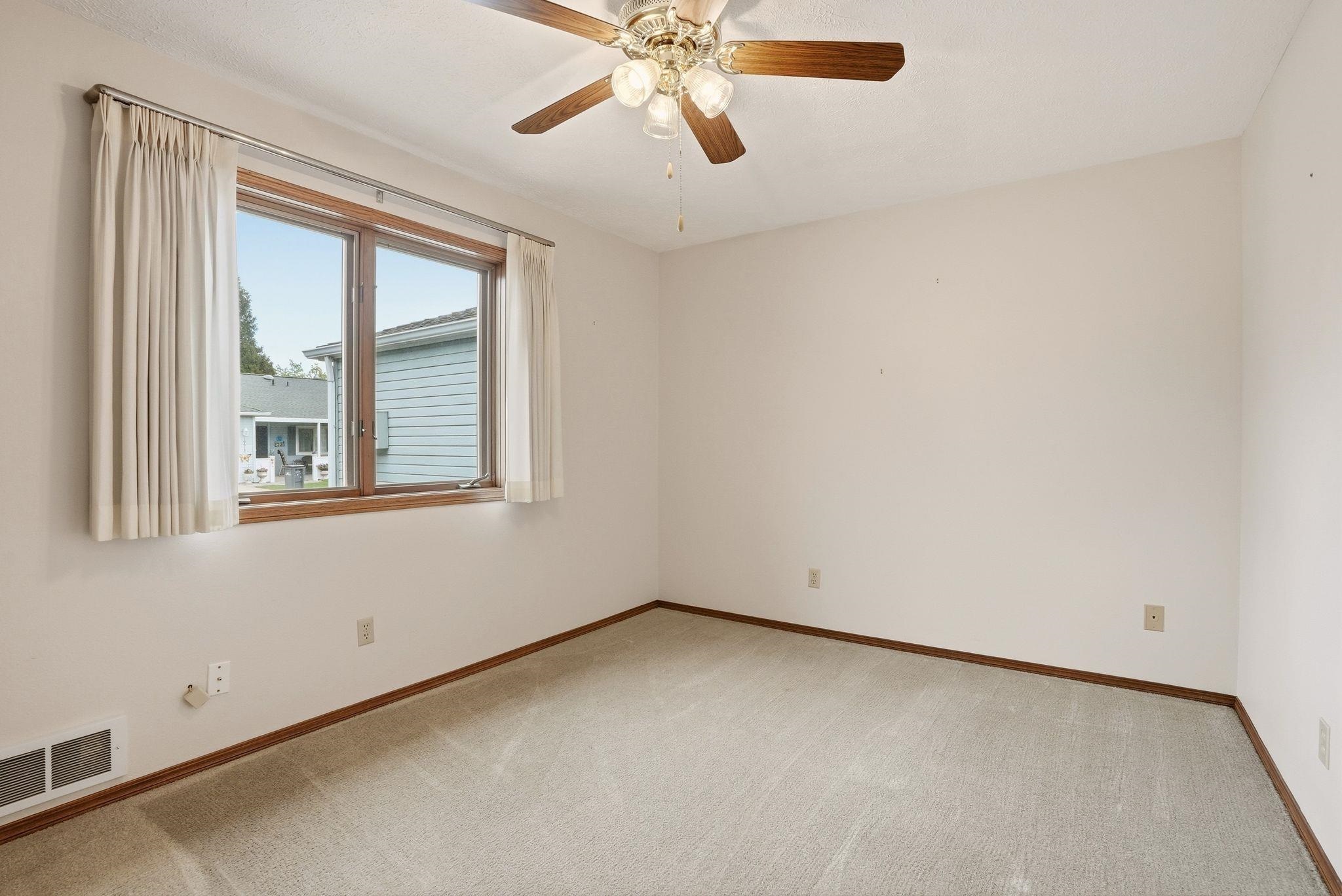 10610 E Nixon Ln - Photo 16